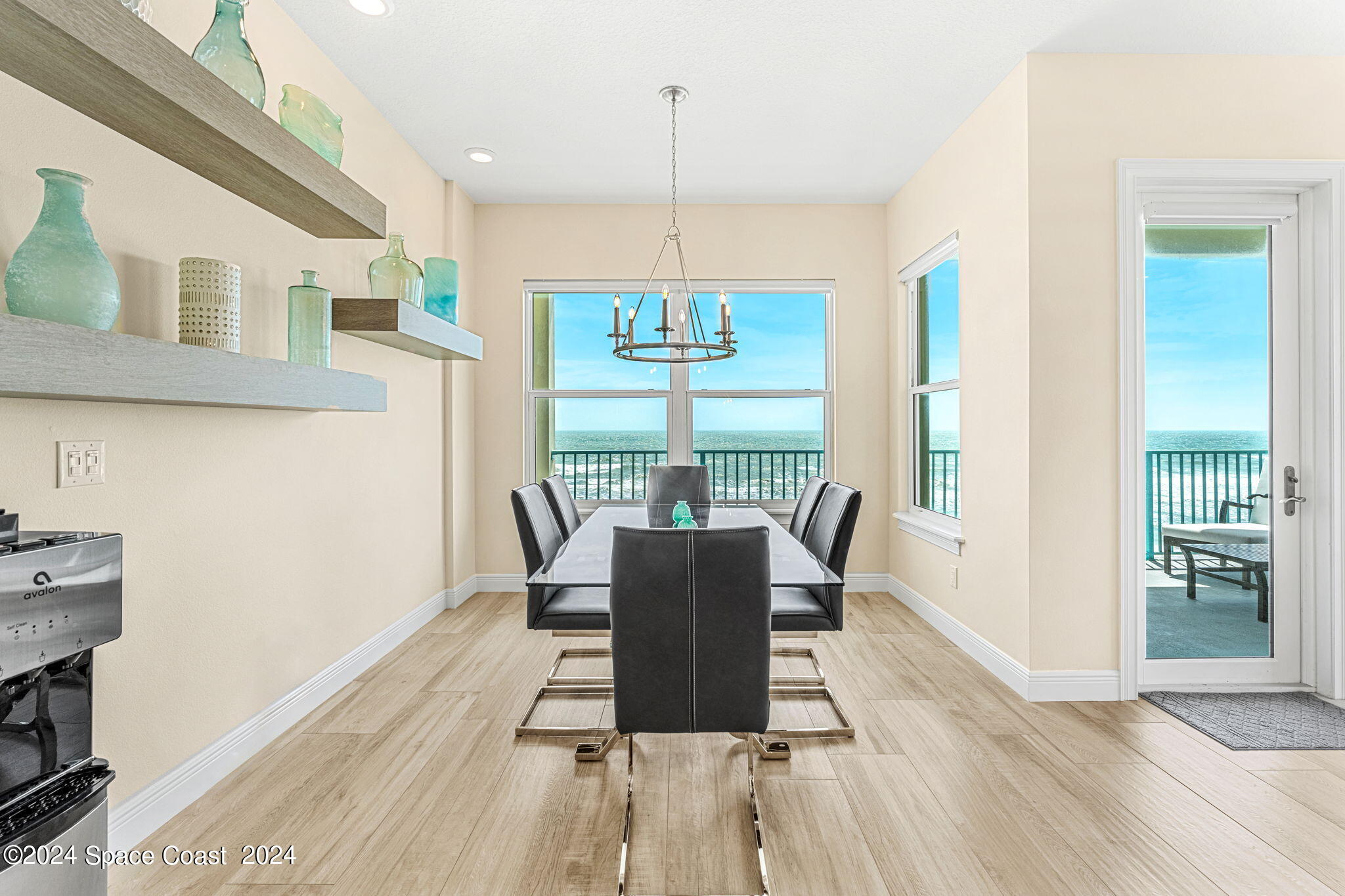 1725 N Highway A1a, 502