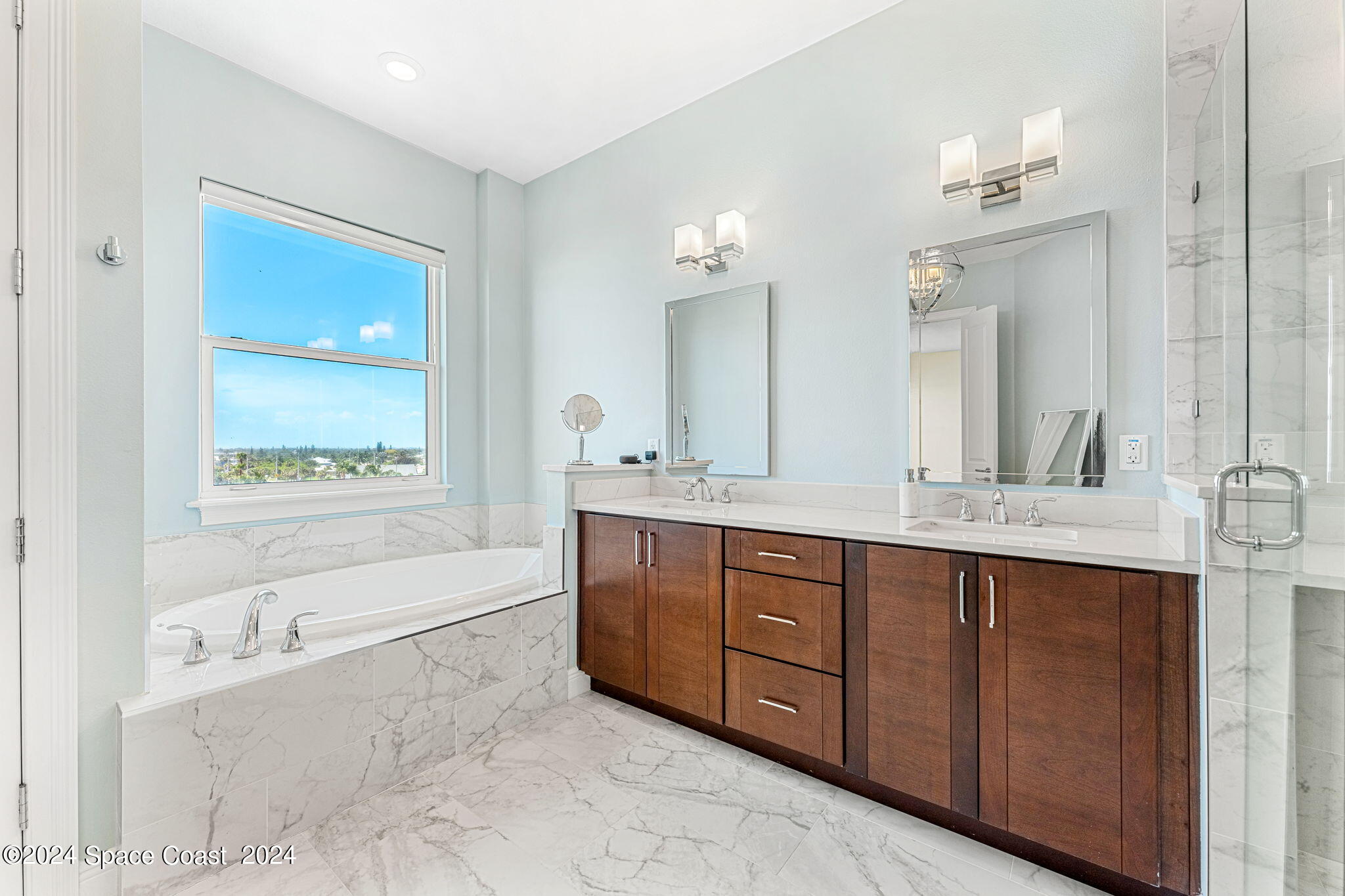 1725 N Highway A1a, 502
