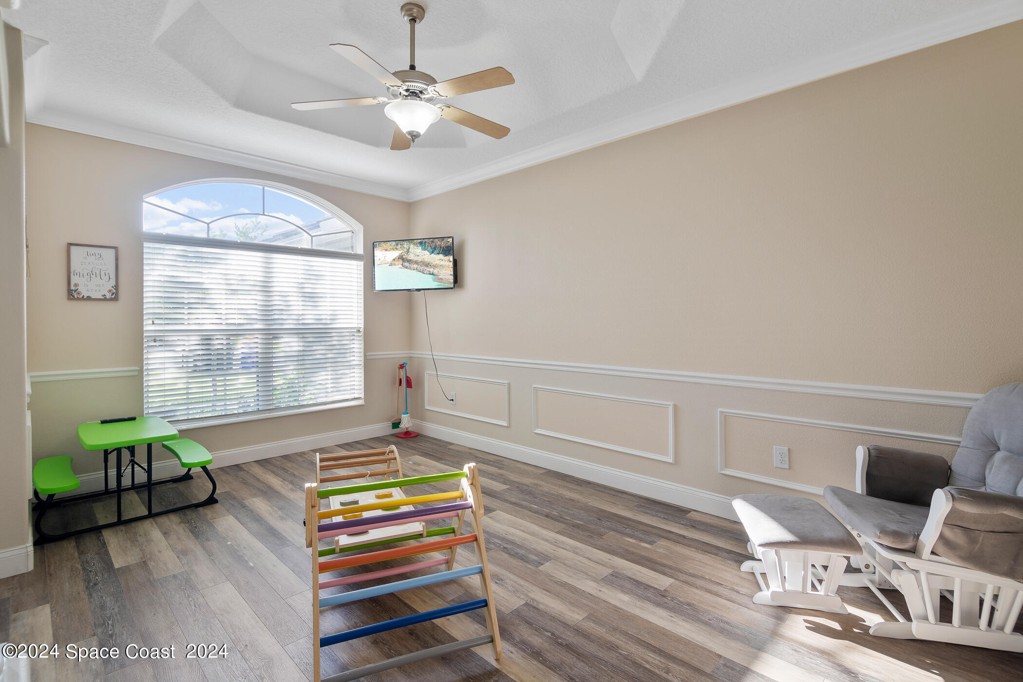 2000 Admiralty Boulevard