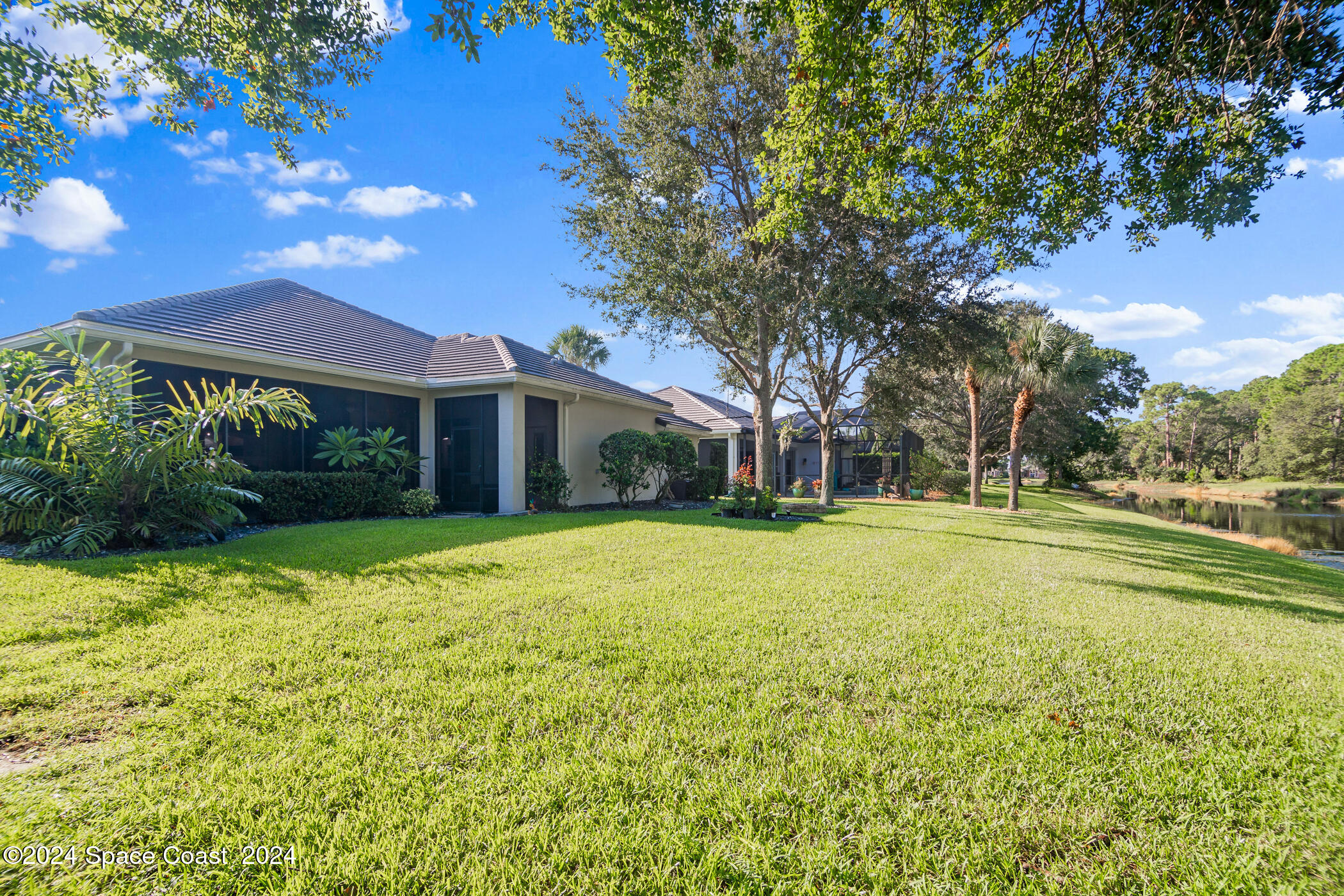 2000 Admiralty Boulevard