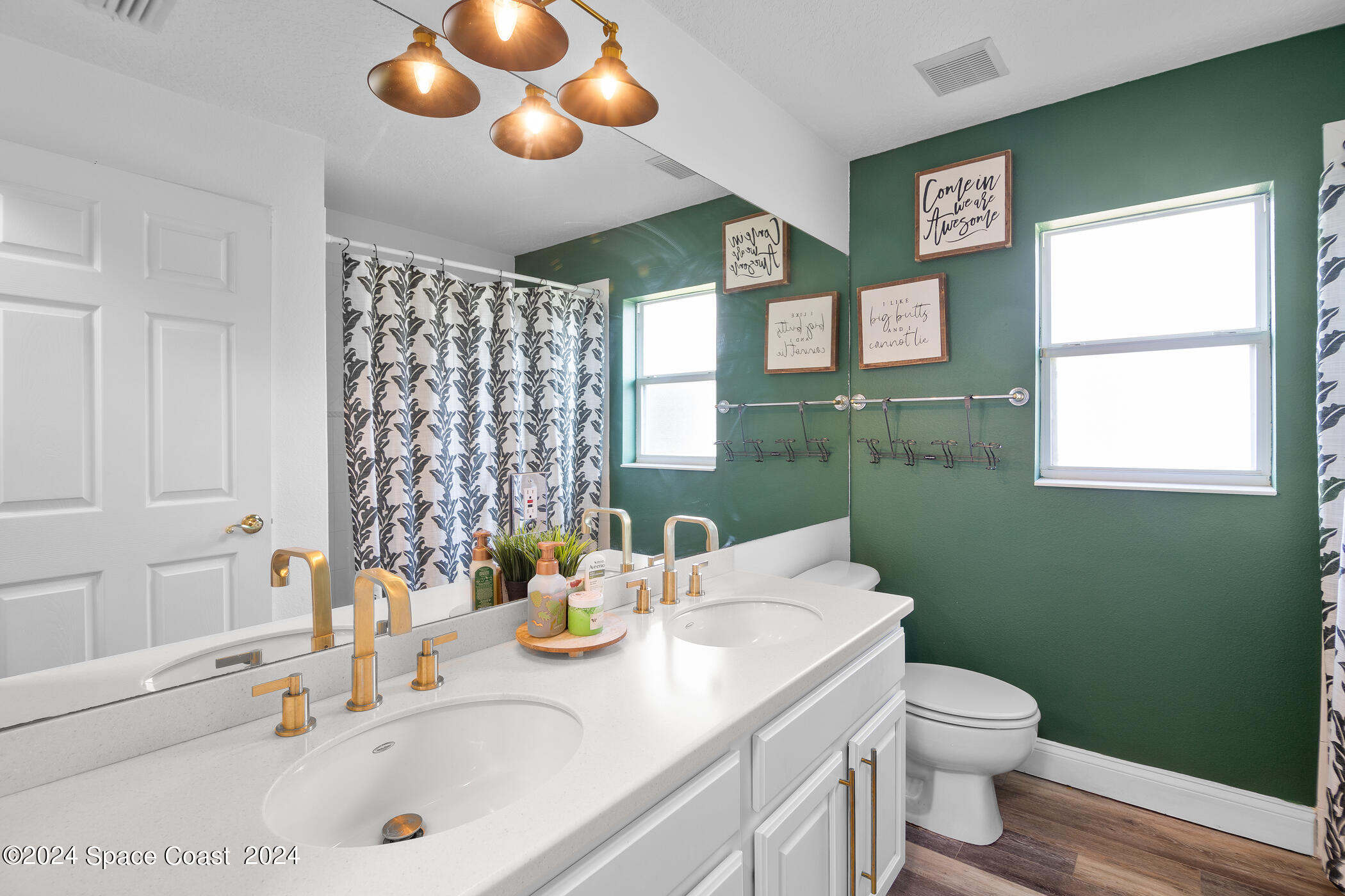 2000 Admiralty Boulevard