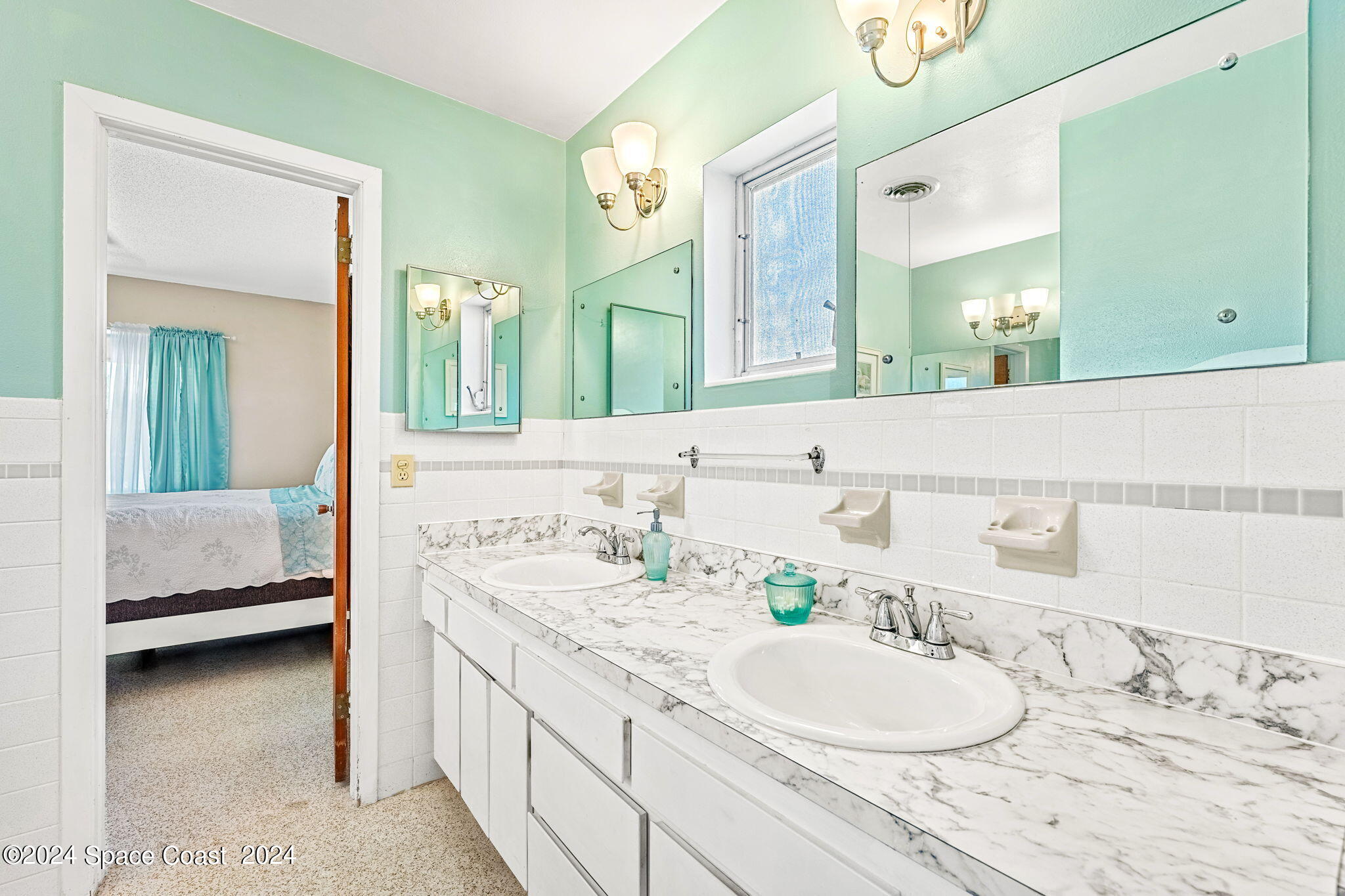 202 Micanopy Court