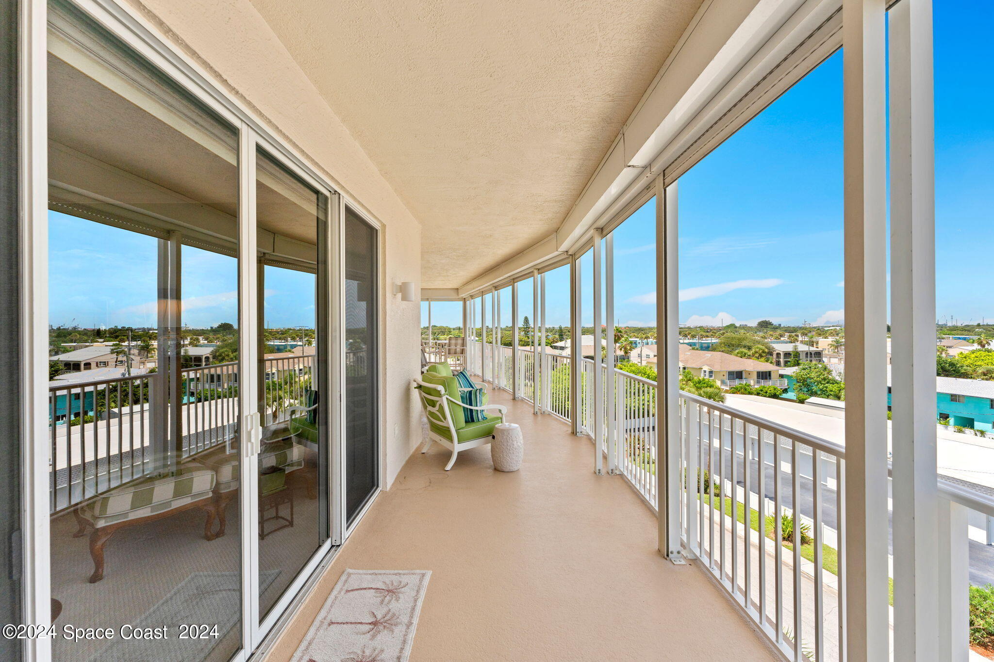425 Pierce Avenue, 501