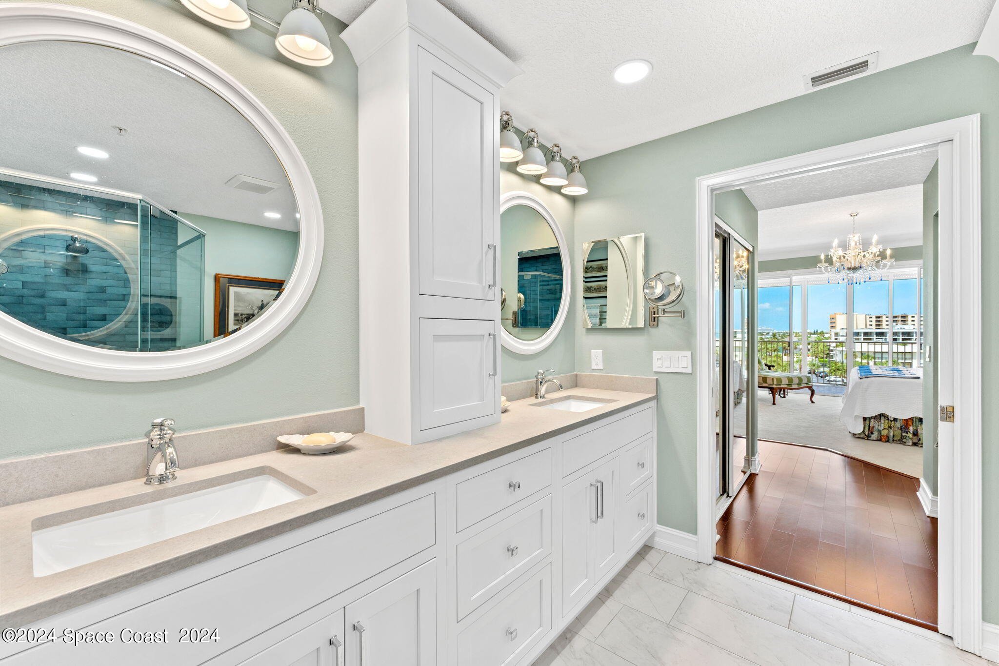 425 Pierce Avenue, 501