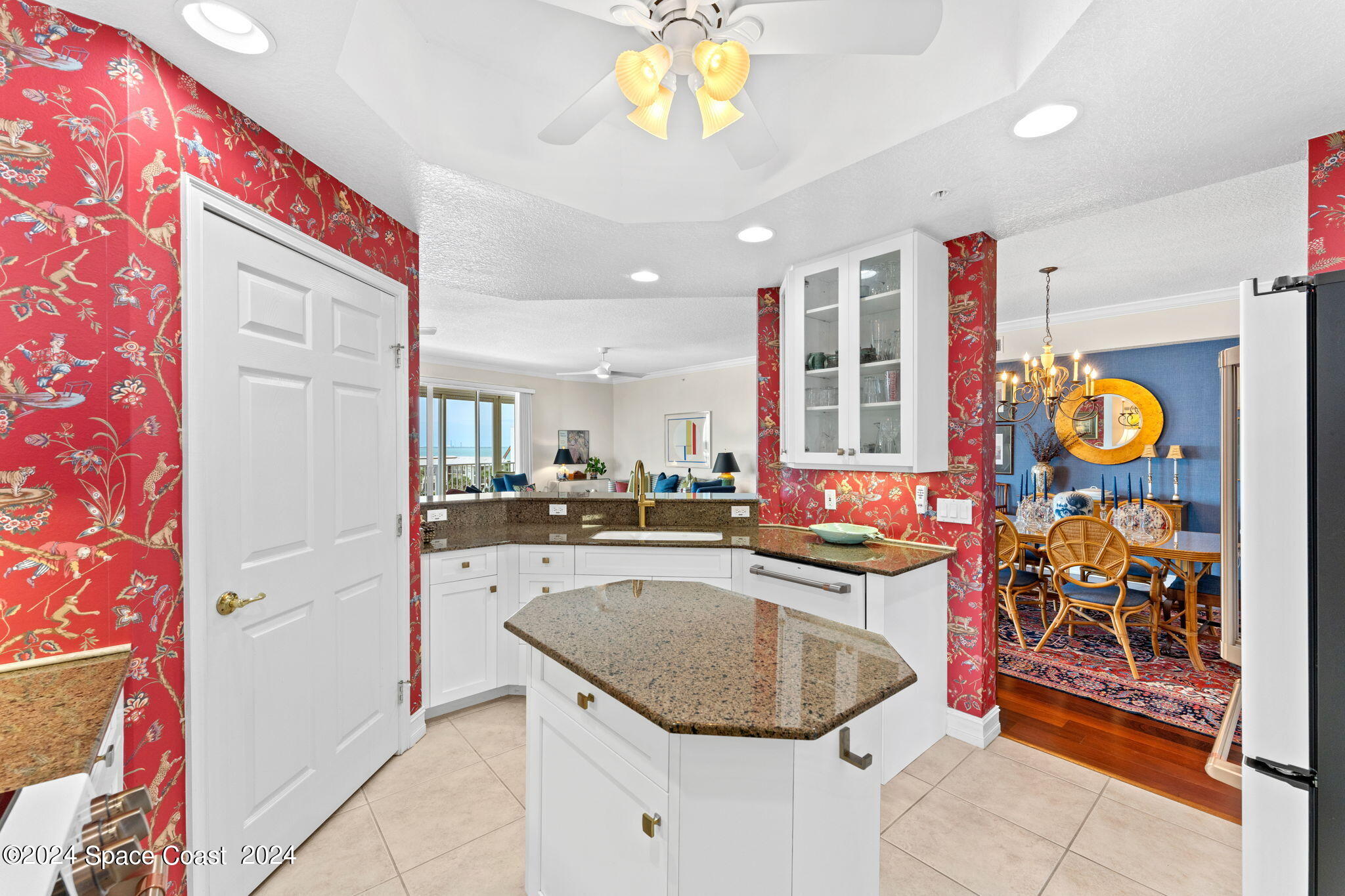 425 Pierce Avenue, 501