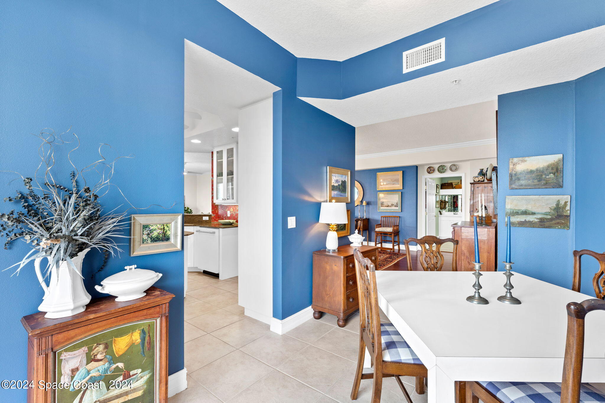 425 Pierce Avenue, 501