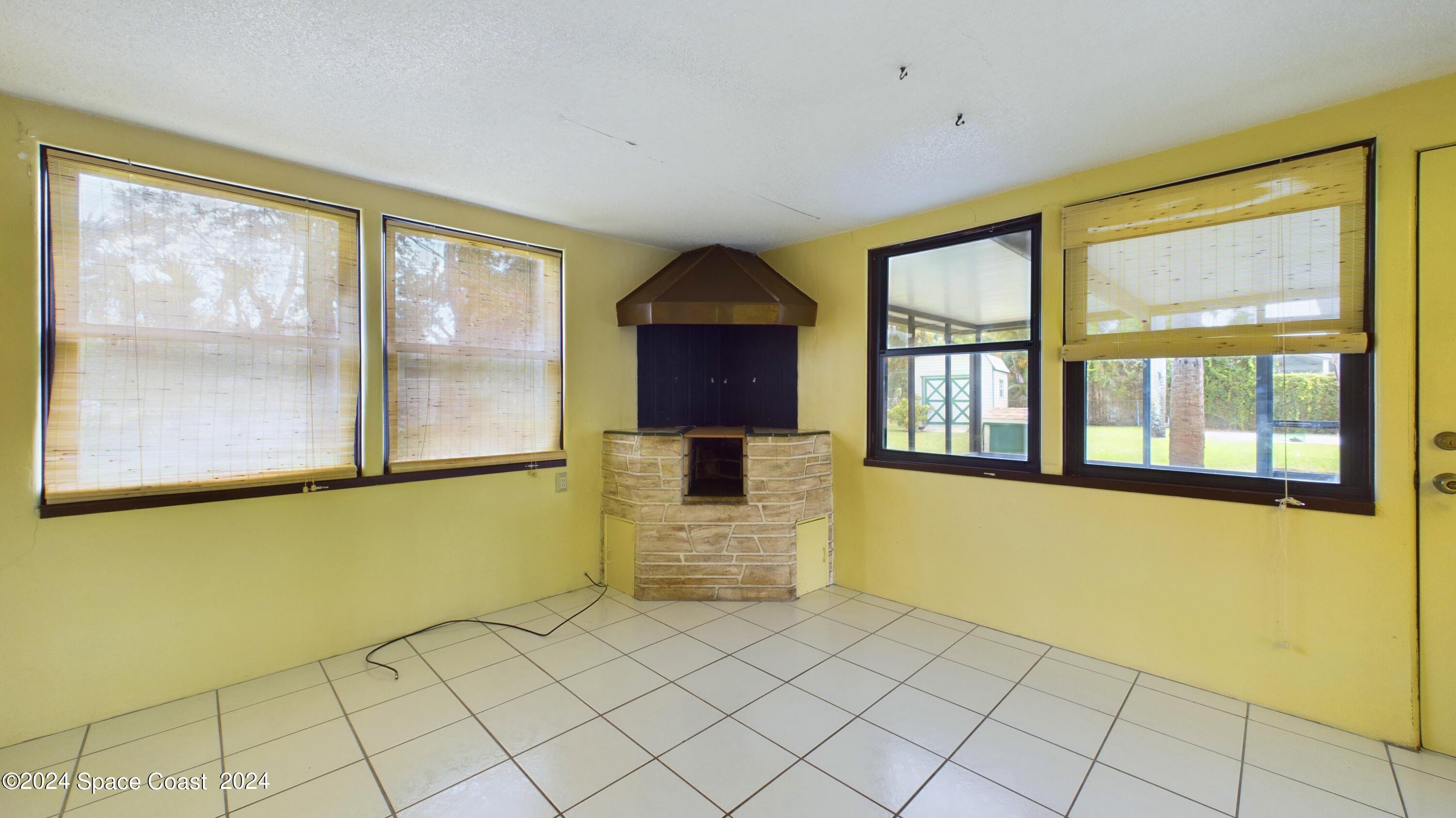 1803 Loquat Drive