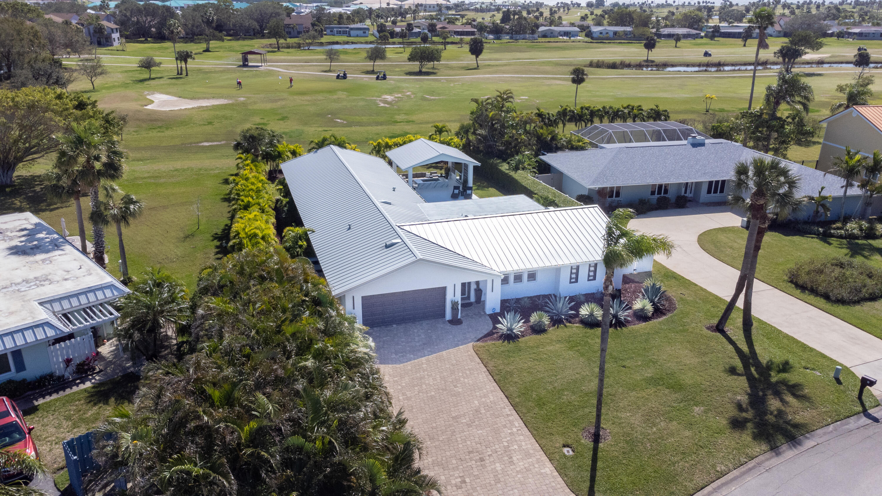 4 Country Club Road