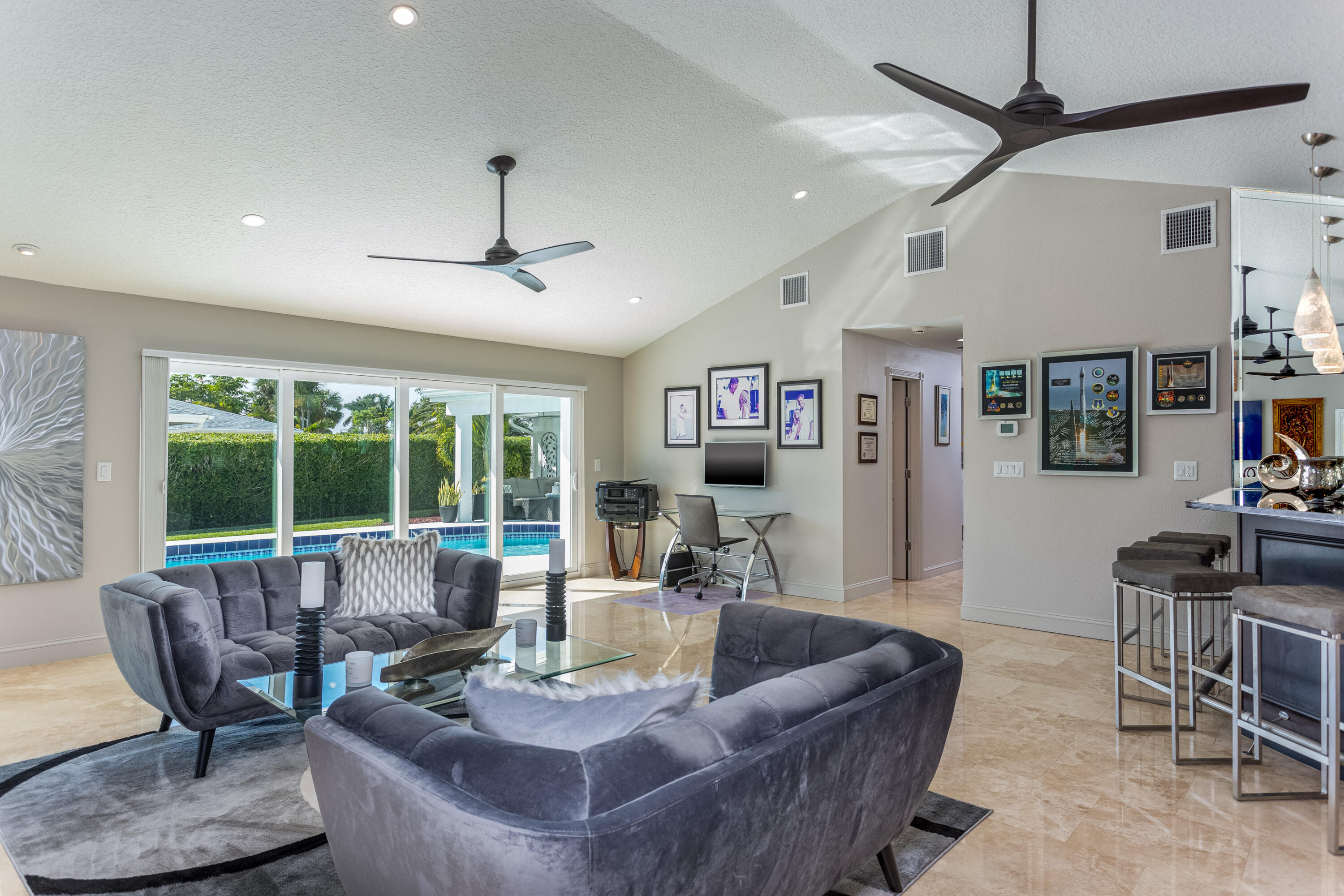 4 Country Club Road