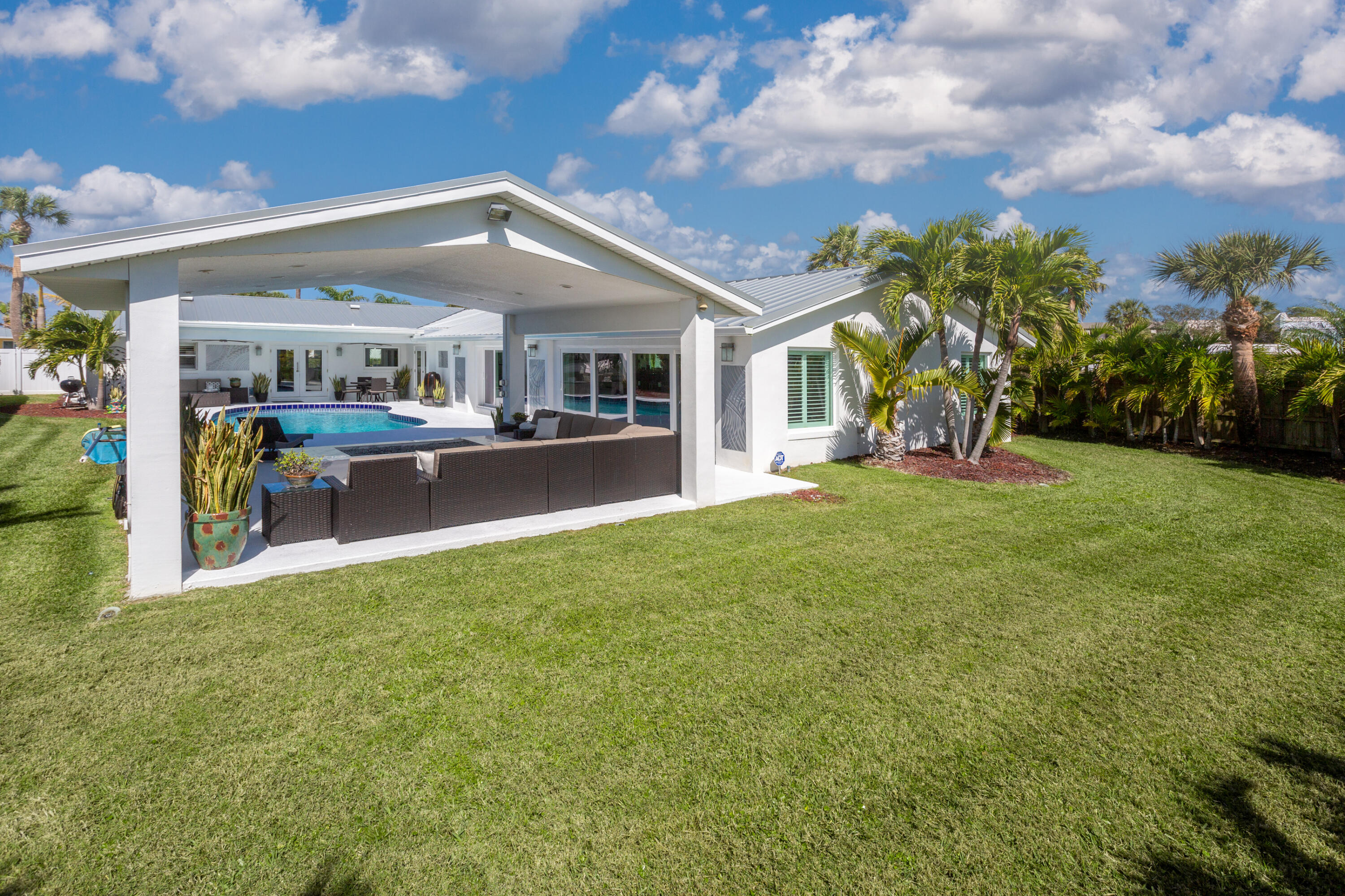 4 Country Club Road