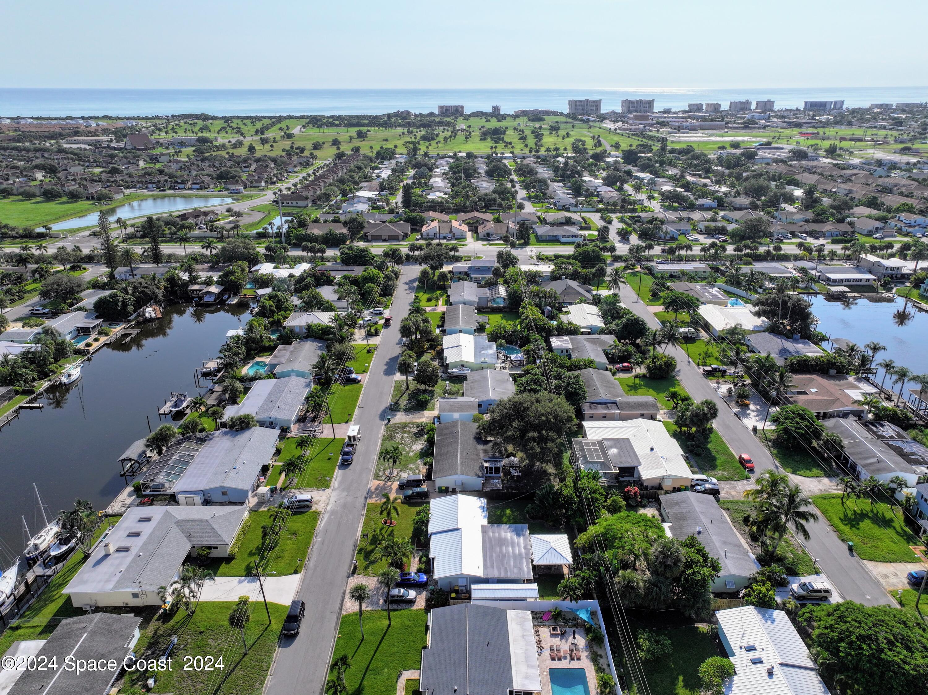 422 N Neptune Drive
