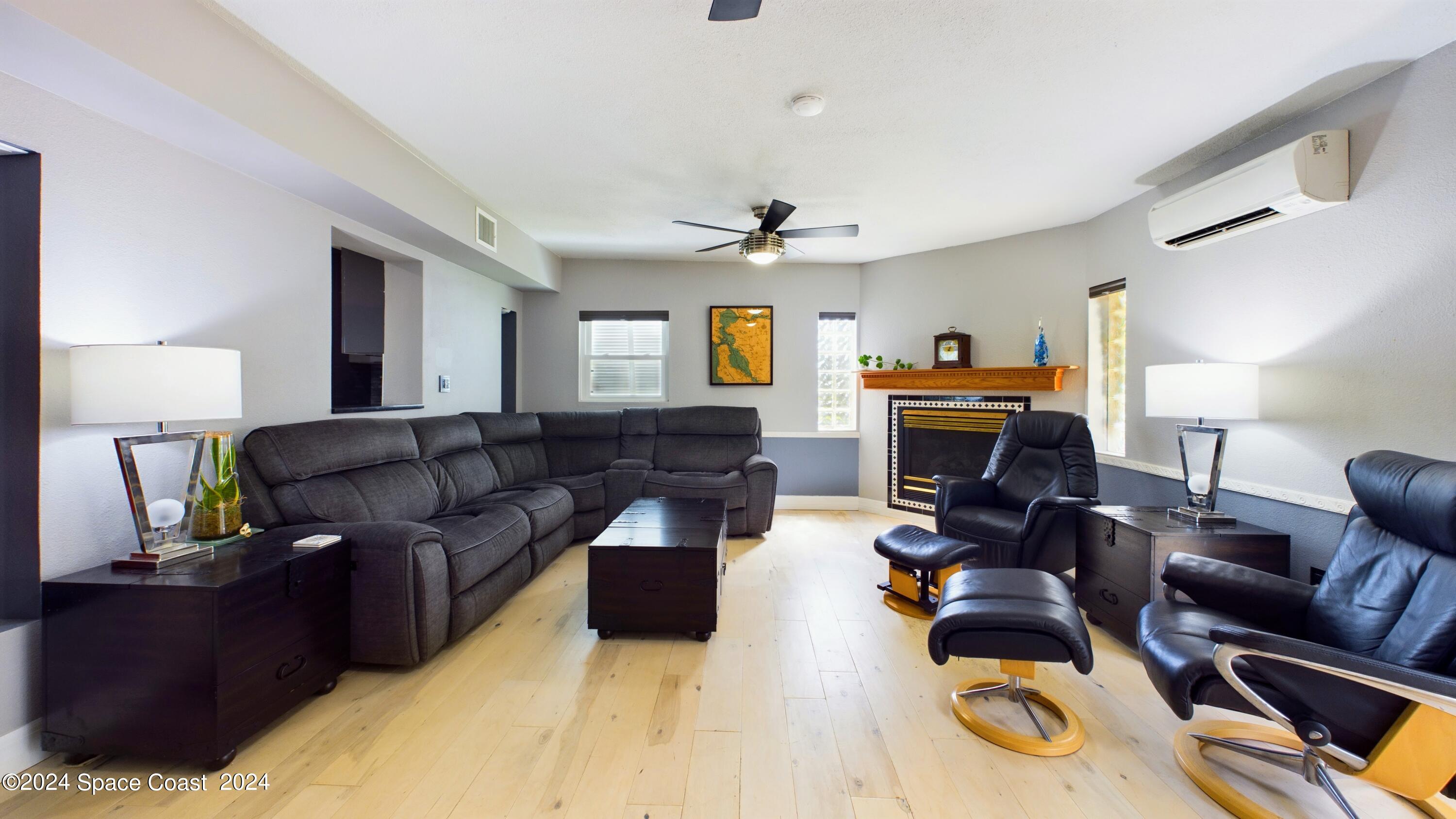 422 N Neptune Drive