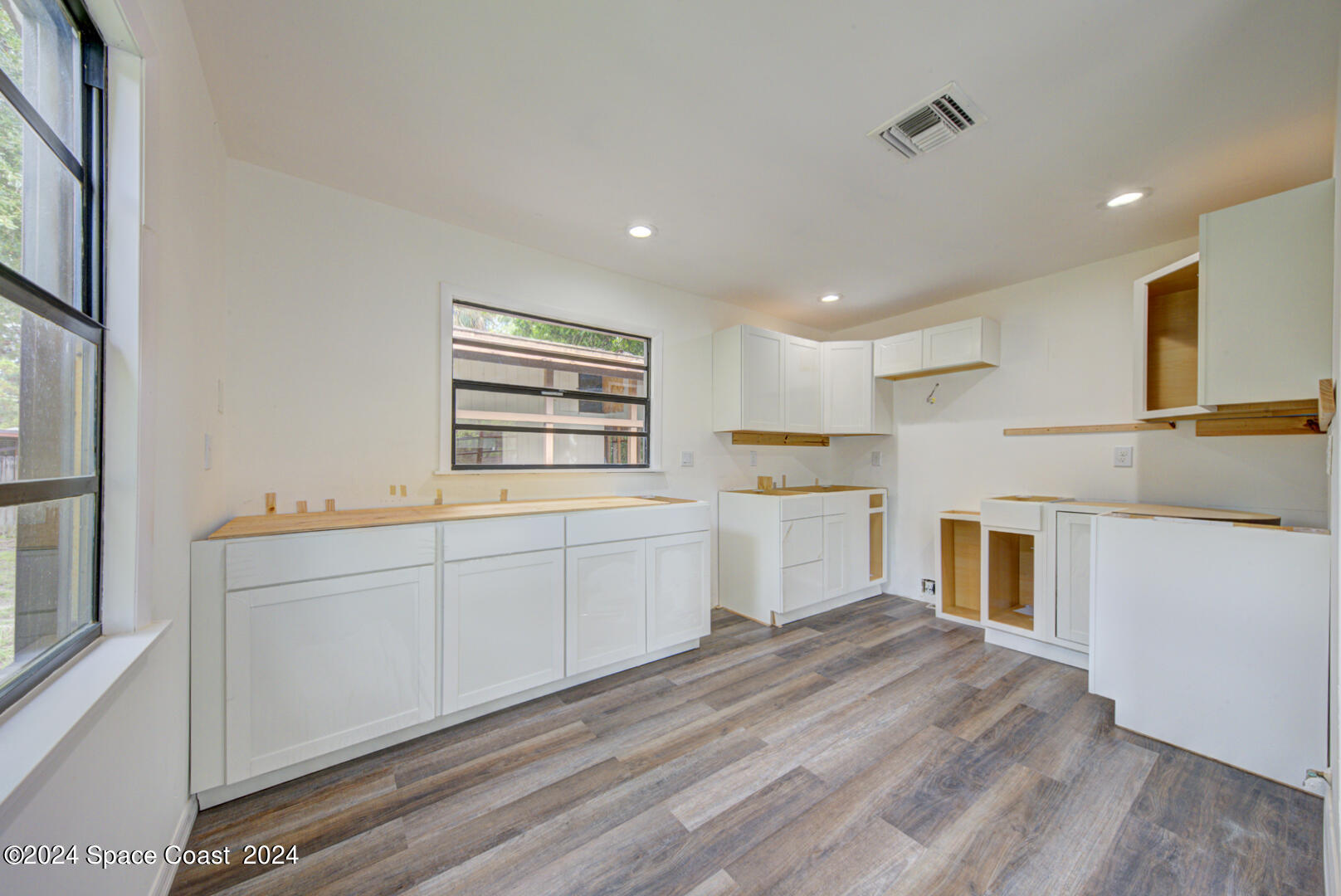 932 Goldenrod Street