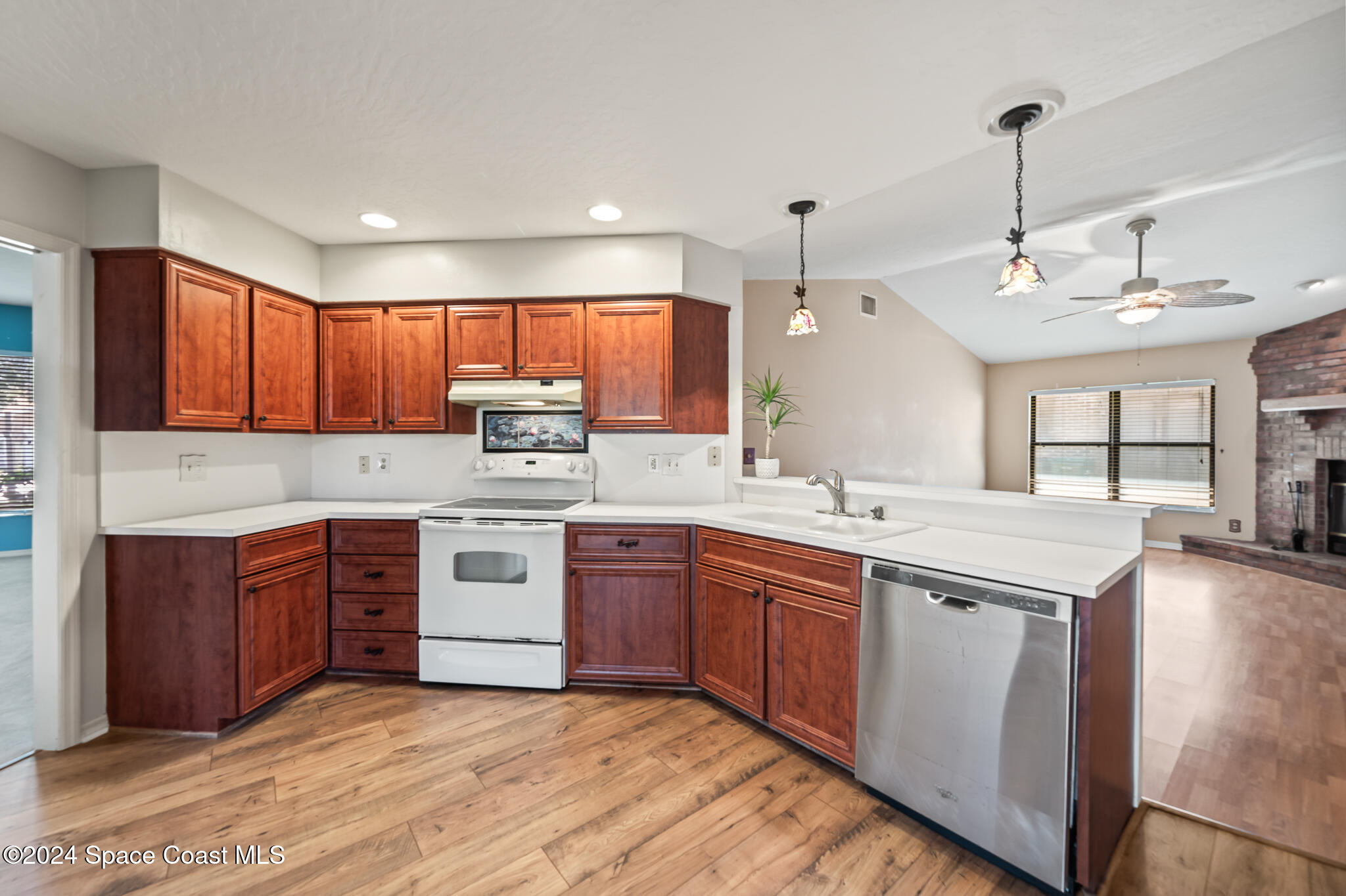 3520 Swallow Drive