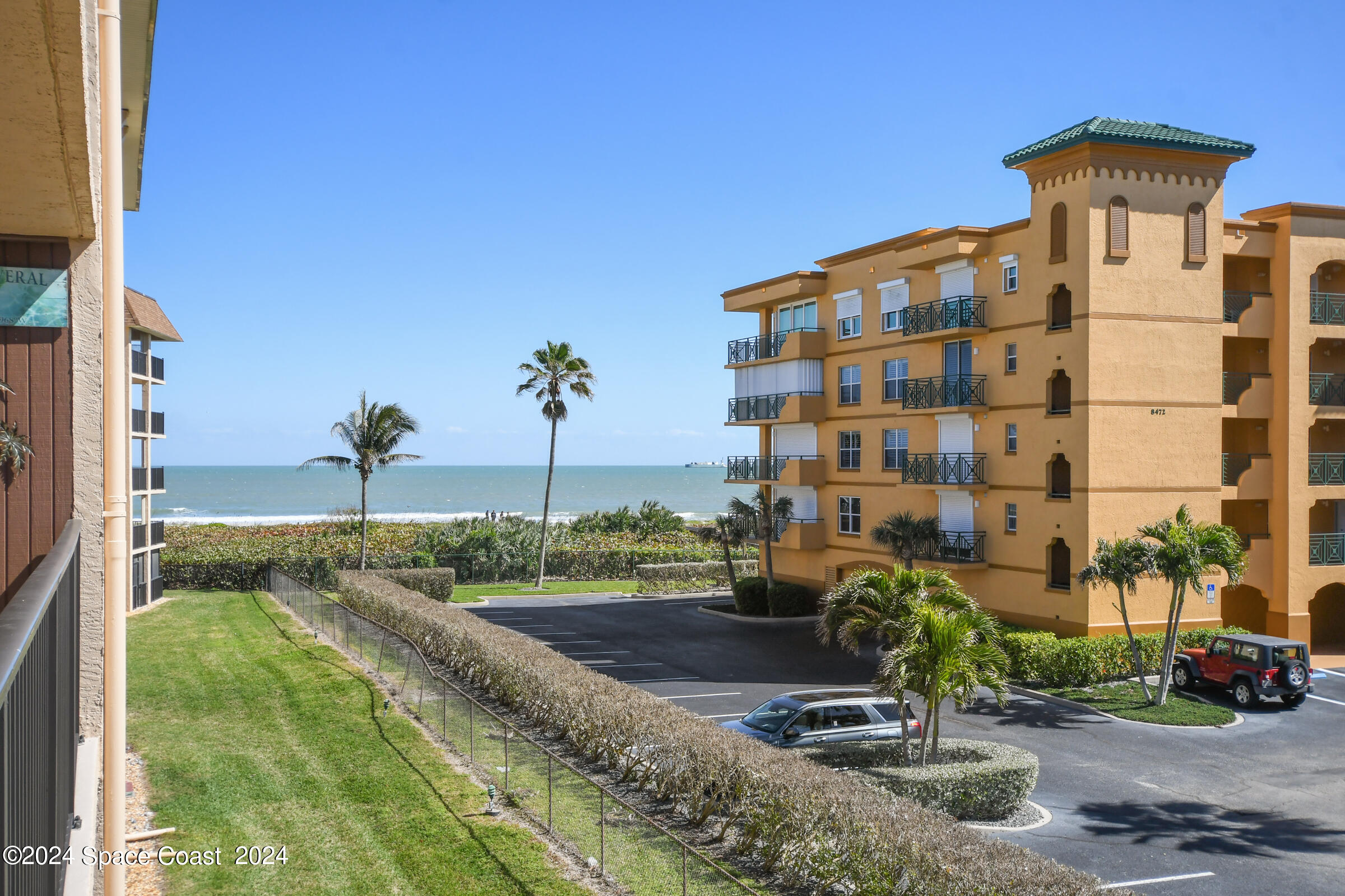 8494 Ridgewood Avenue, 4305