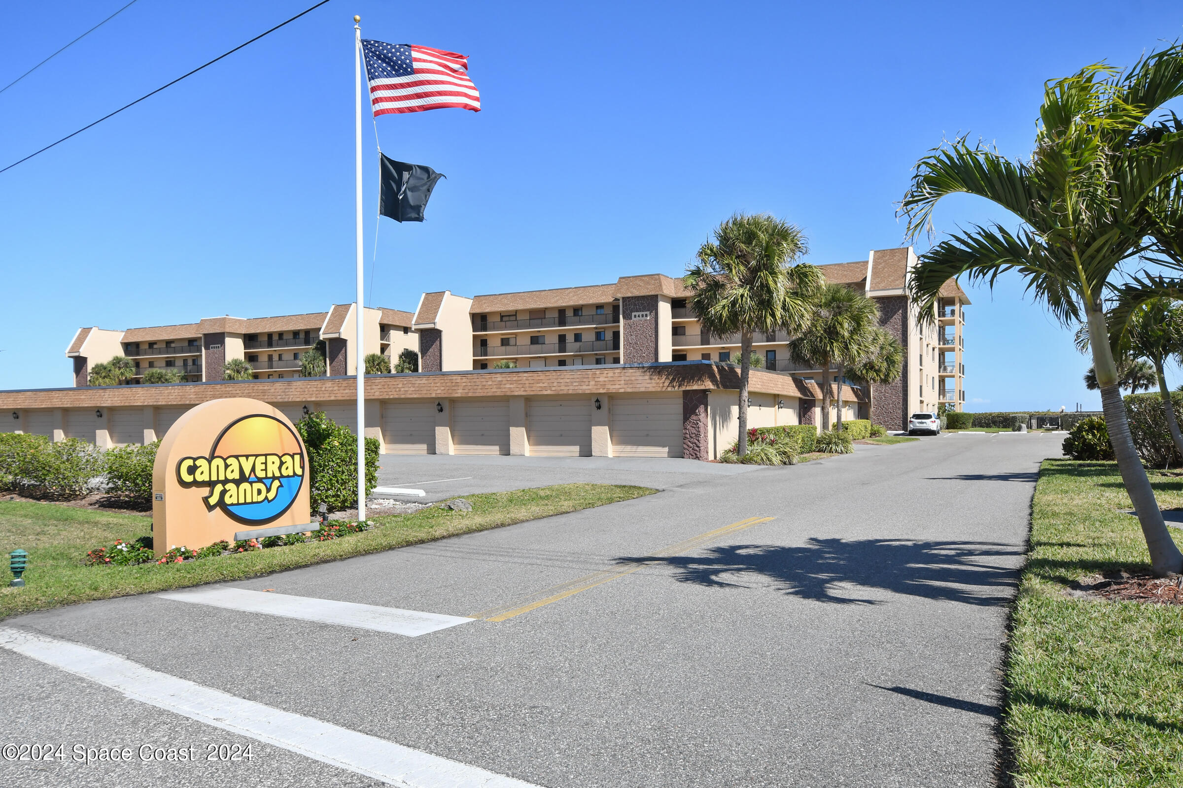 8494 Ridgewood Avenue, 4305