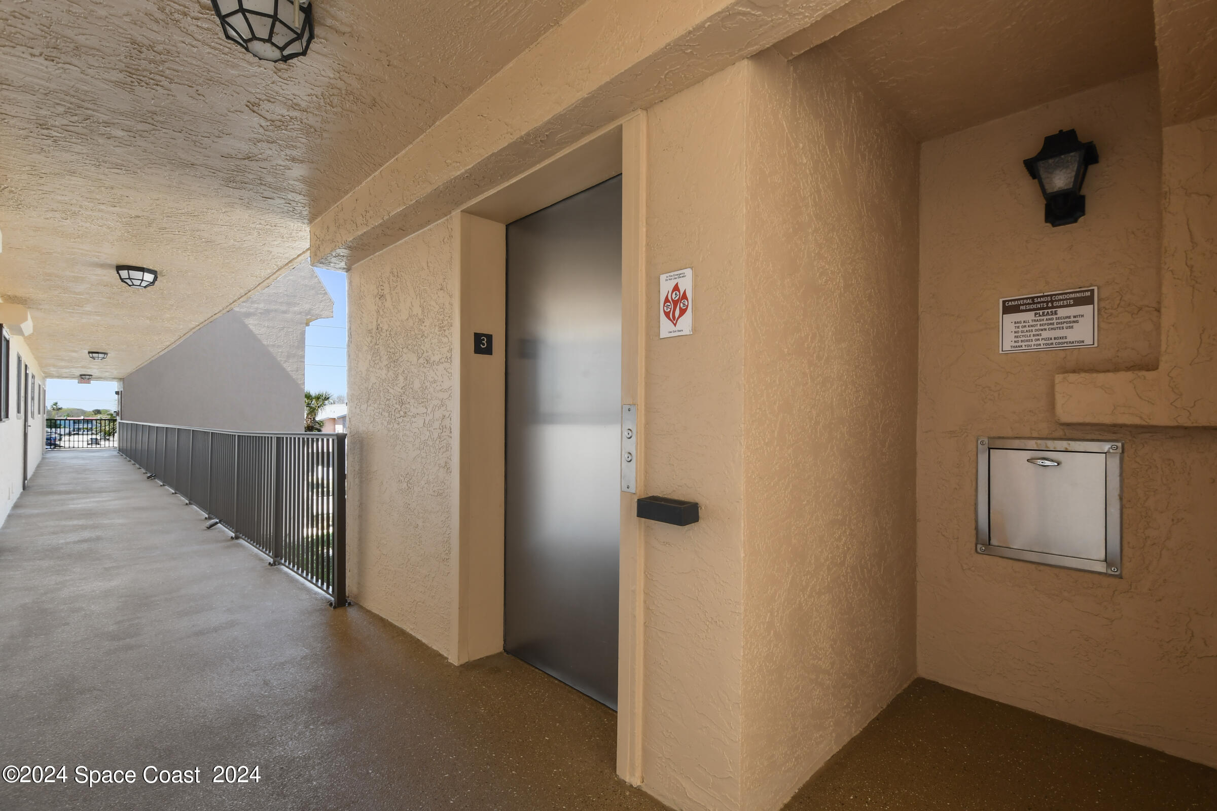 8494 Ridgewood Avenue, 4305