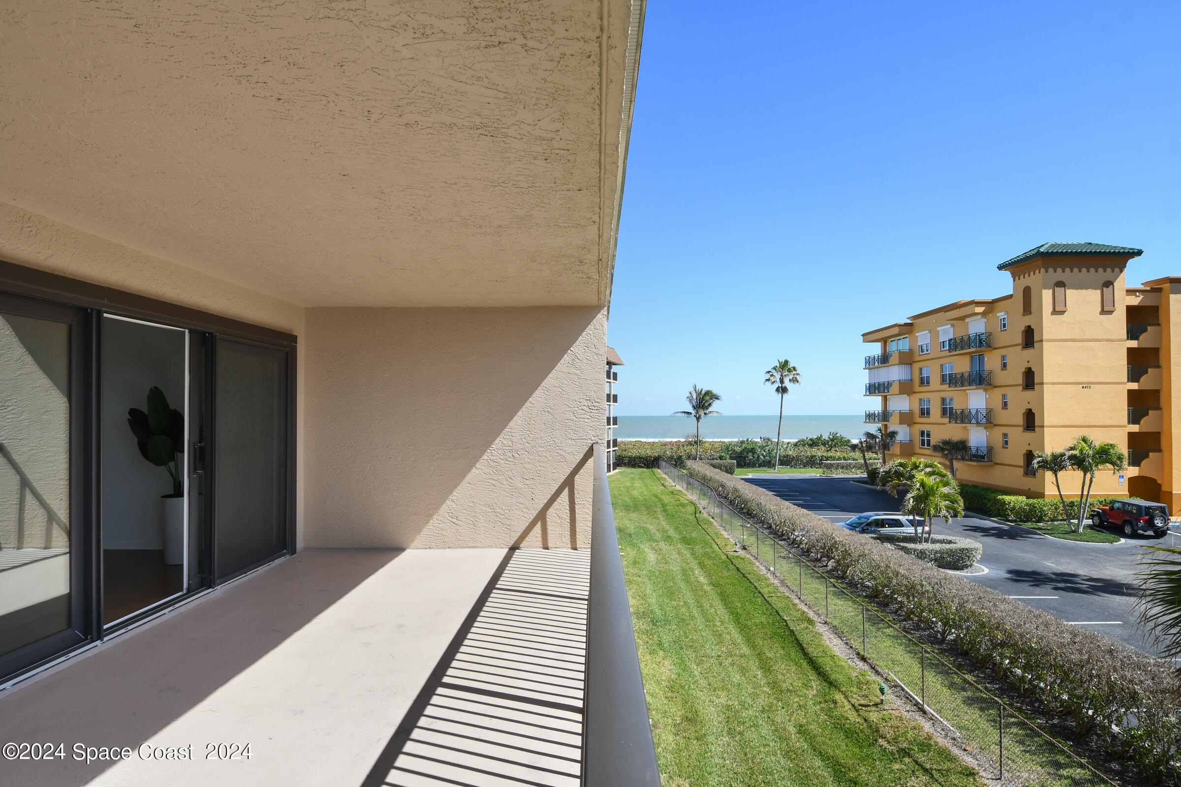 8494 Ridgewood Avenue, 4305