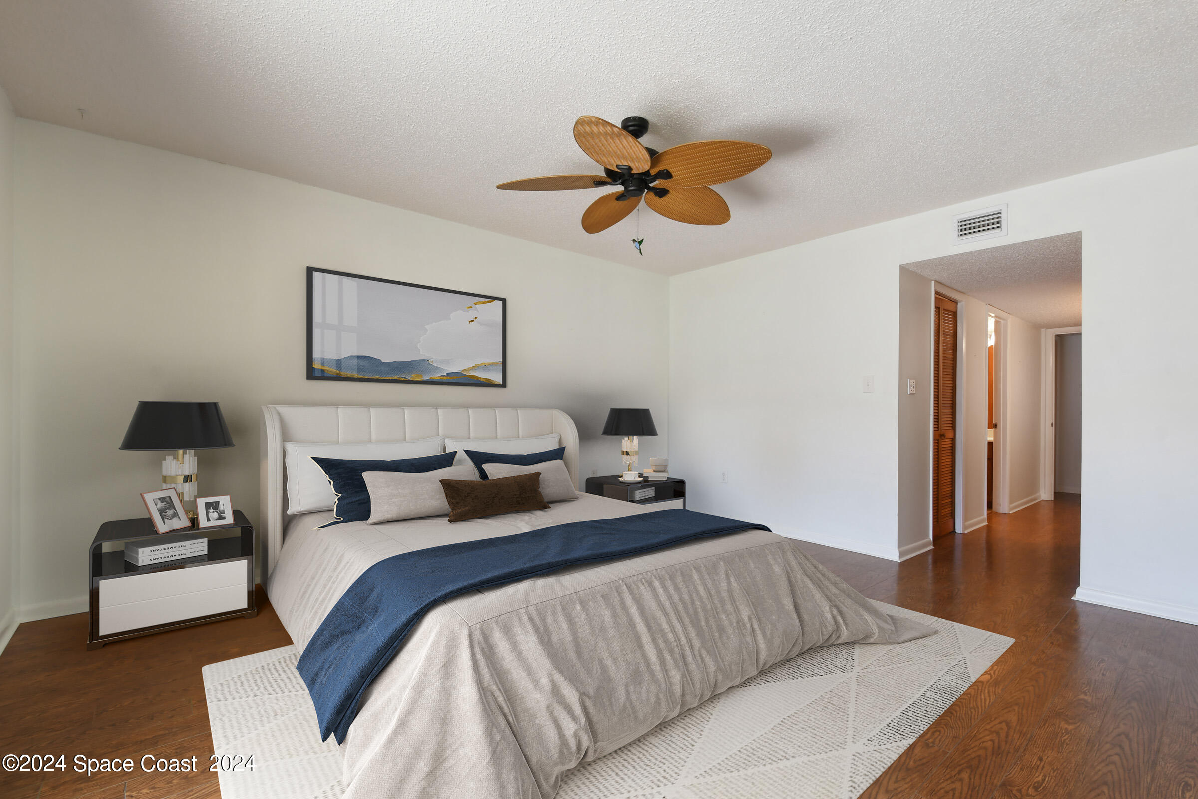 8494 Ridgewood Avenue, 4305