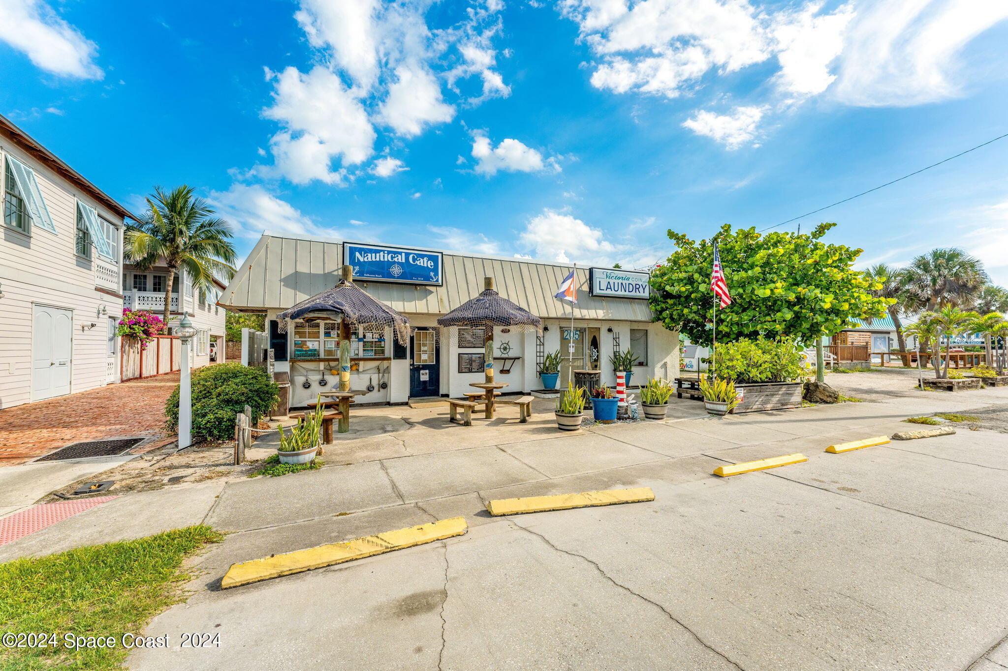 1401 S Riverside Drive