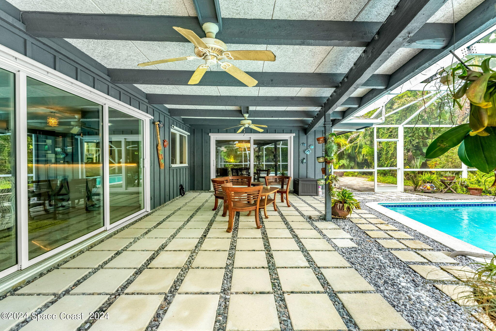 1401 S Riverside Drive