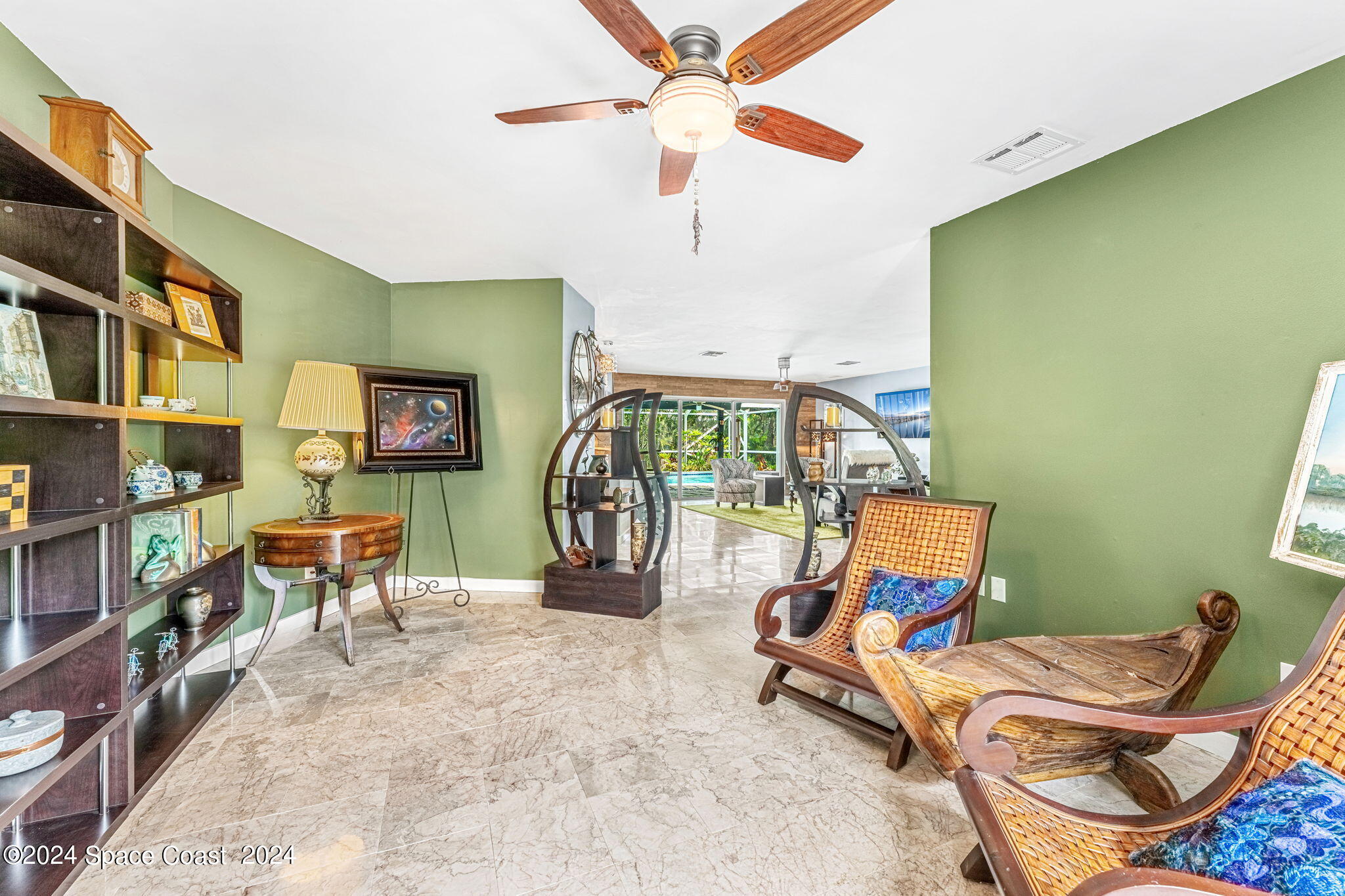 1401 S Riverside Drive