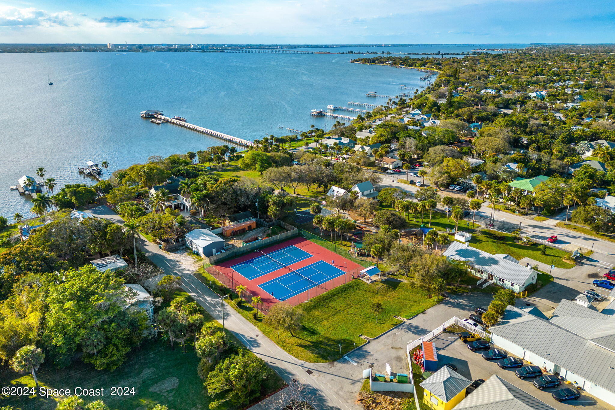 1401 S Riverside Drive