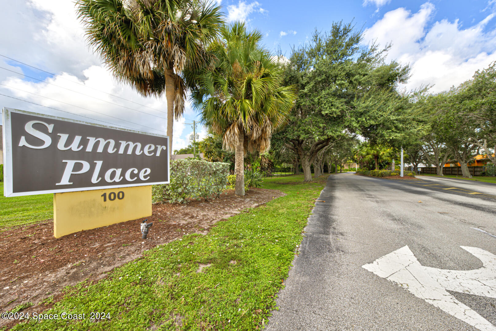 240 Spring Drive, 7