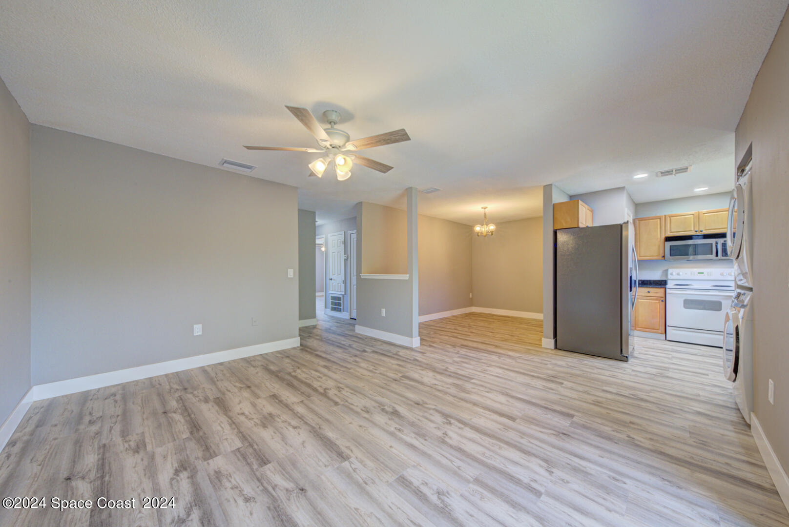 240 Spring Drive, 7
