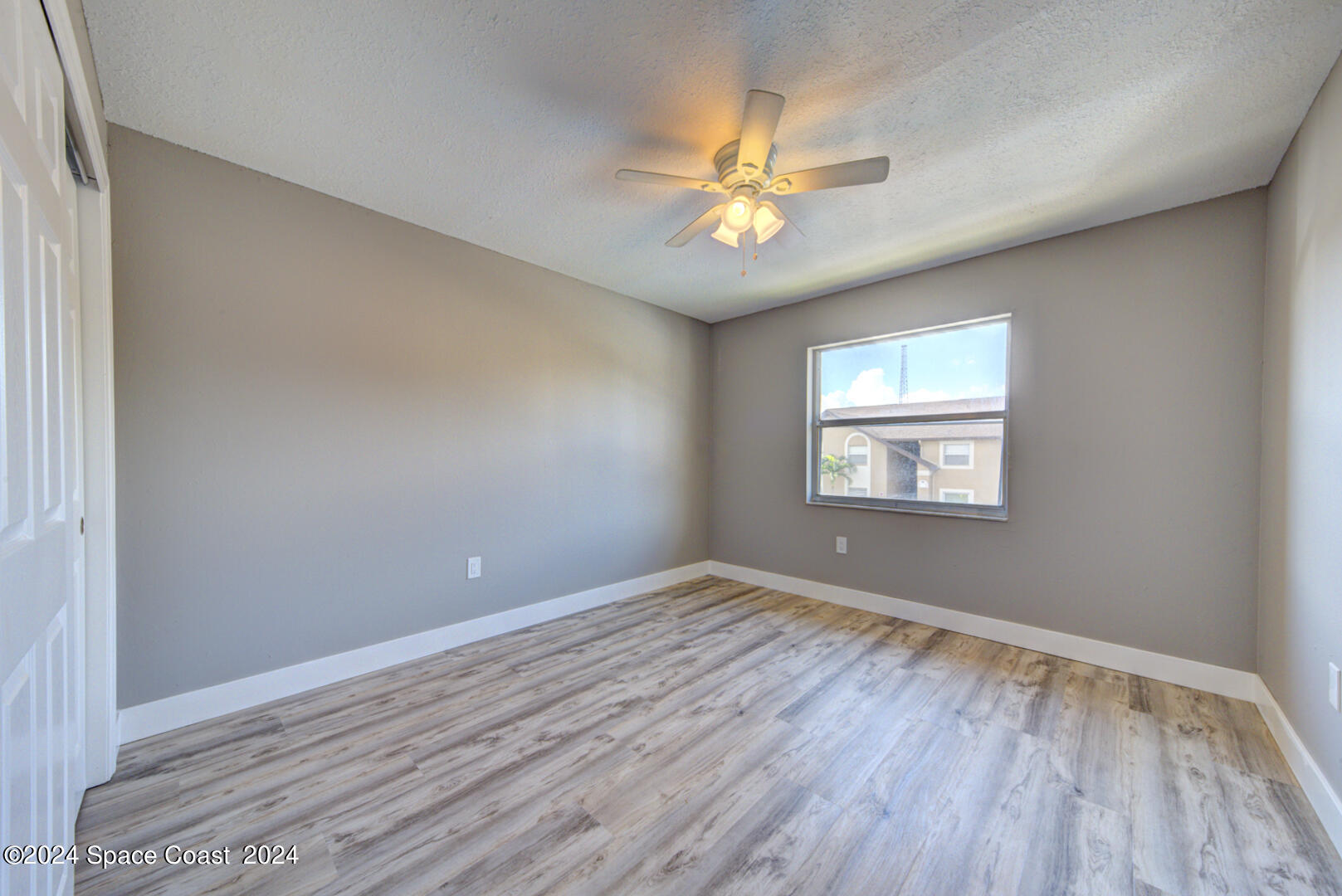 240 Spring Drive, 7