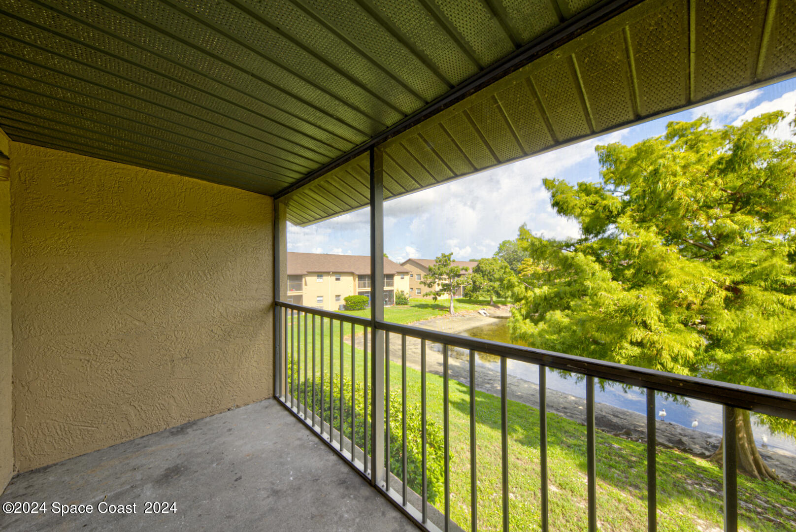 240 Spring Drive, 7