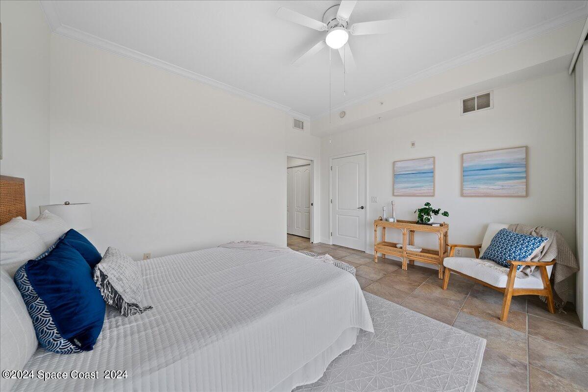 601 N Miramar Avenue, 303