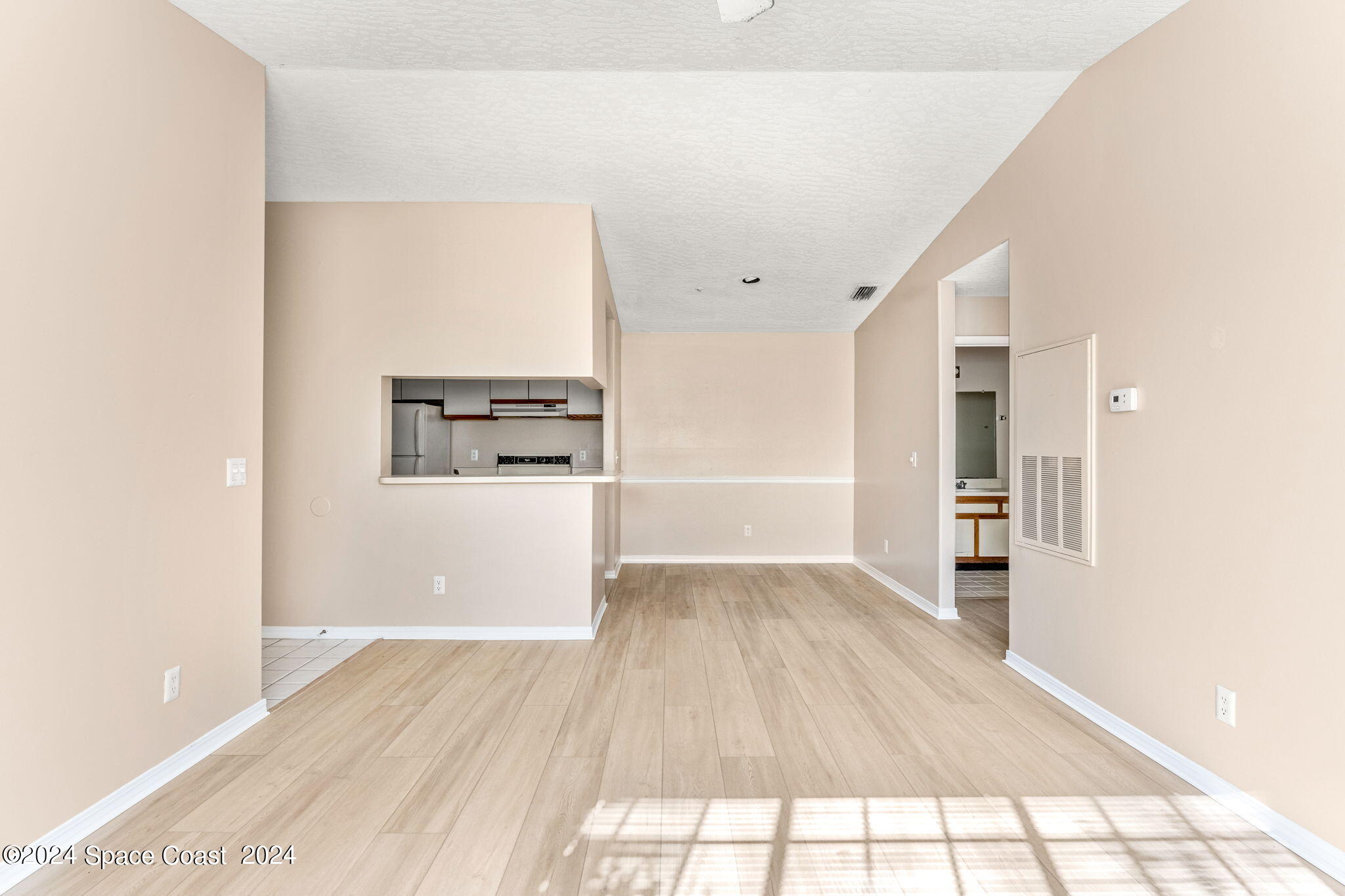 7667 N Wickham Road, 618