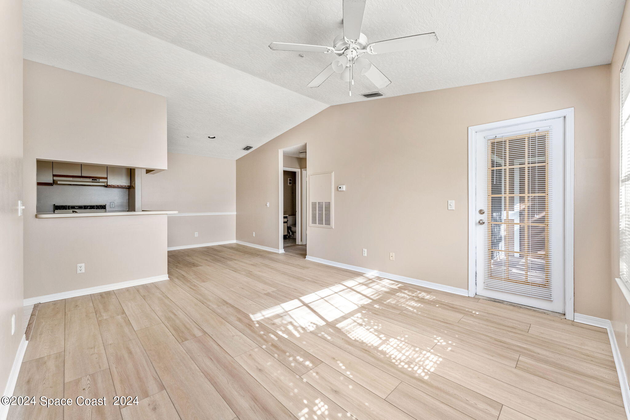 7667 N Wickham Road, 618