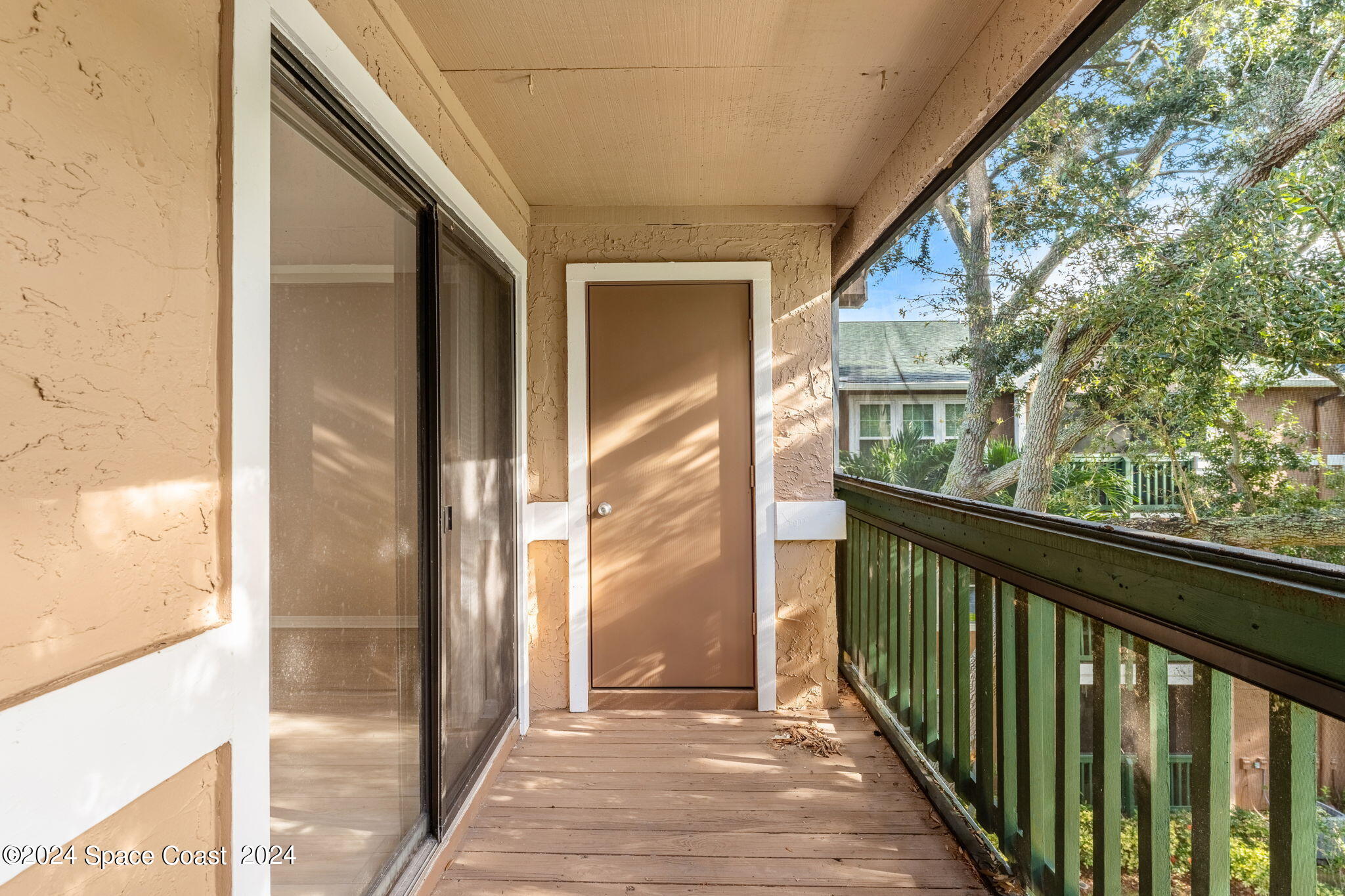 7667 N Wickham Road, 618