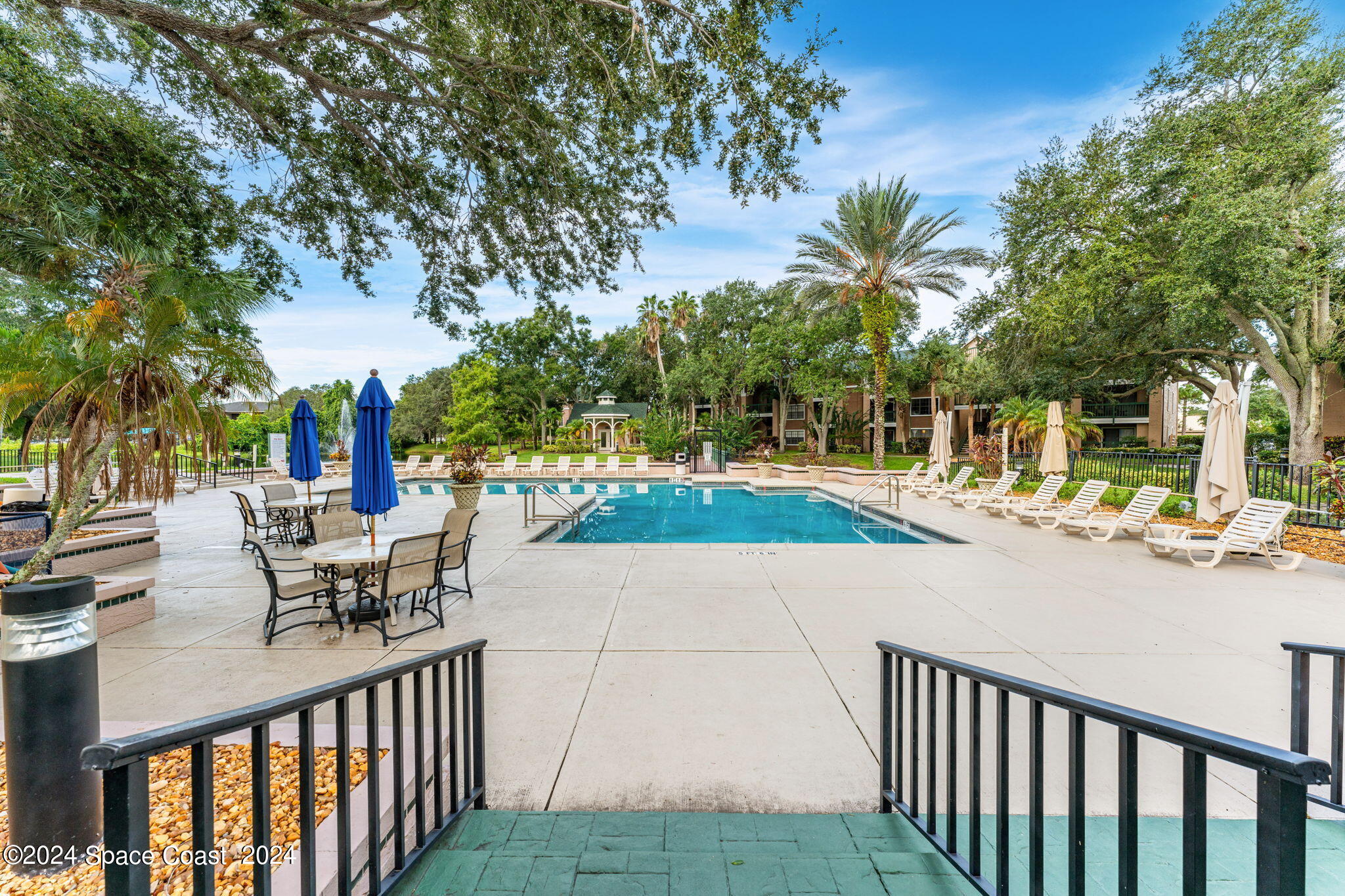 7667 N Wickham Road, 618