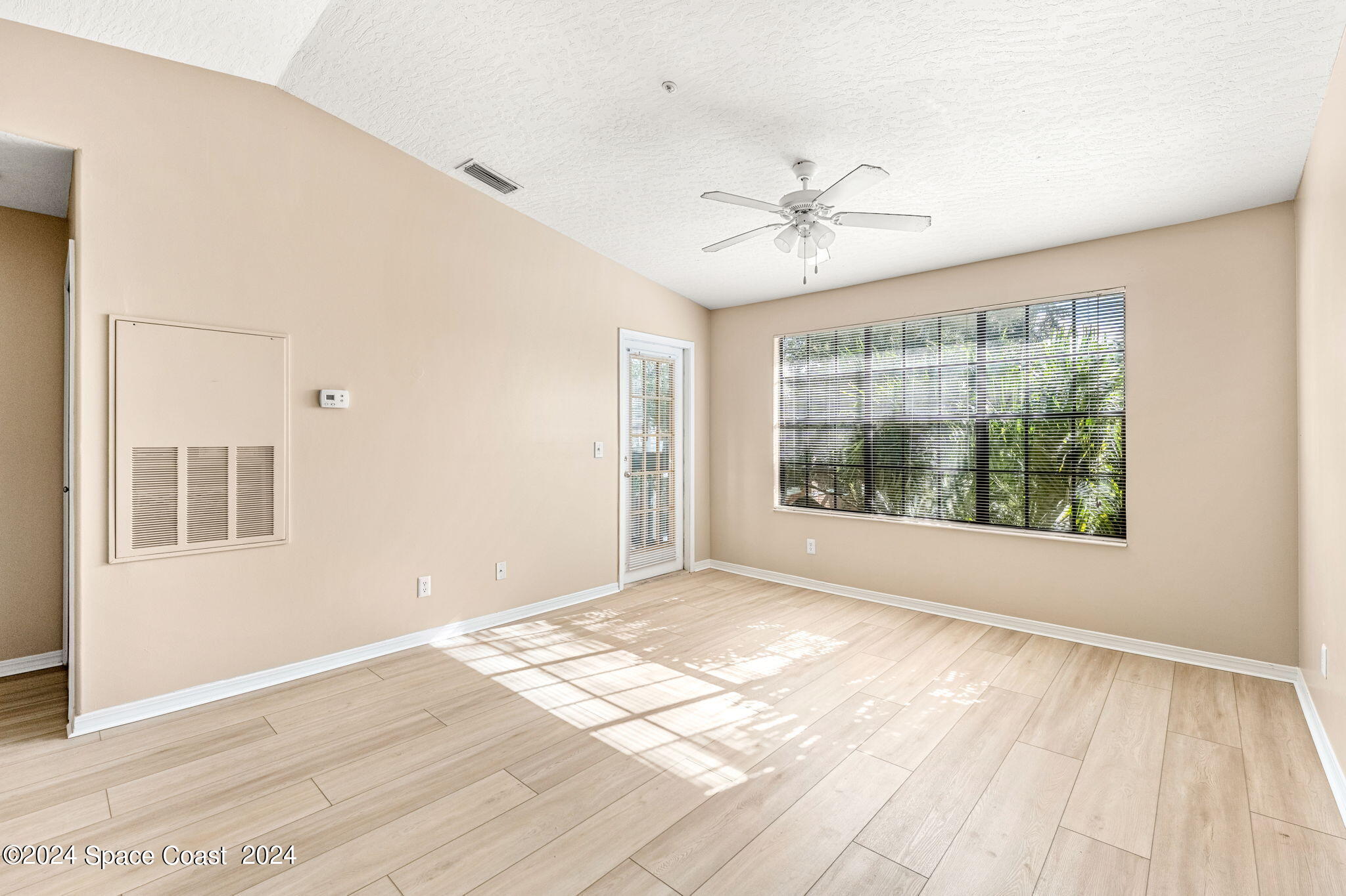 7667 N Wickham Road, 618
