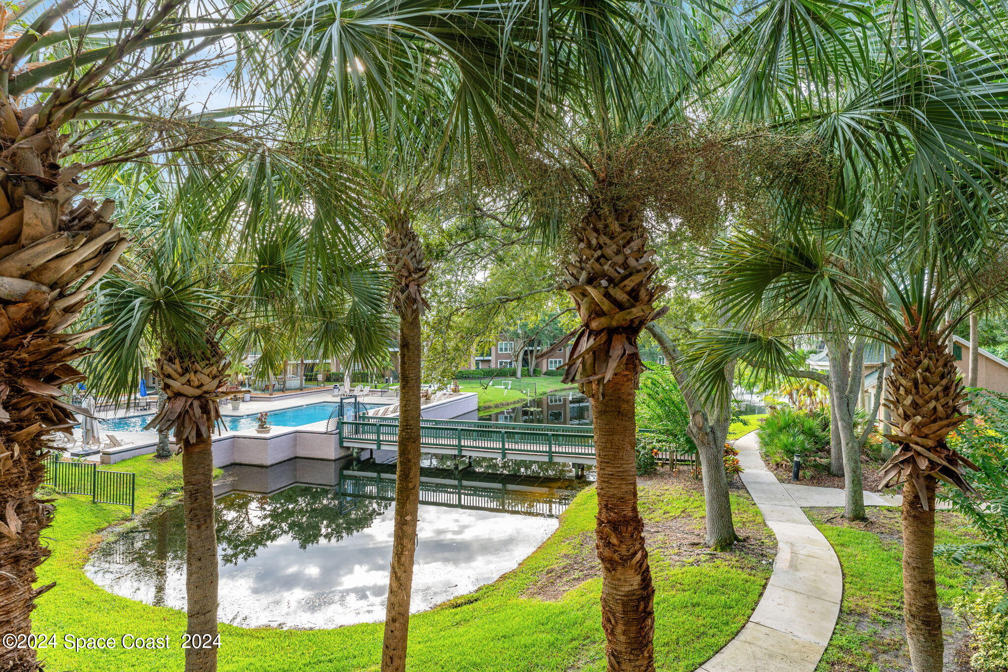 7667 N Wickham Road, 618