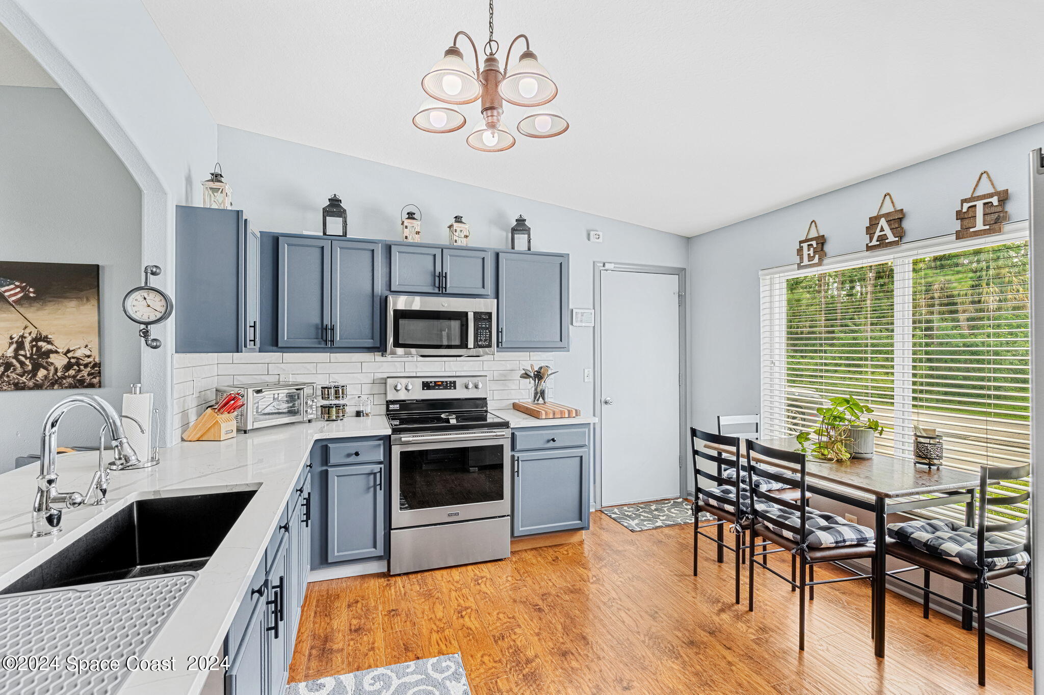 923 Turquoise Street SE