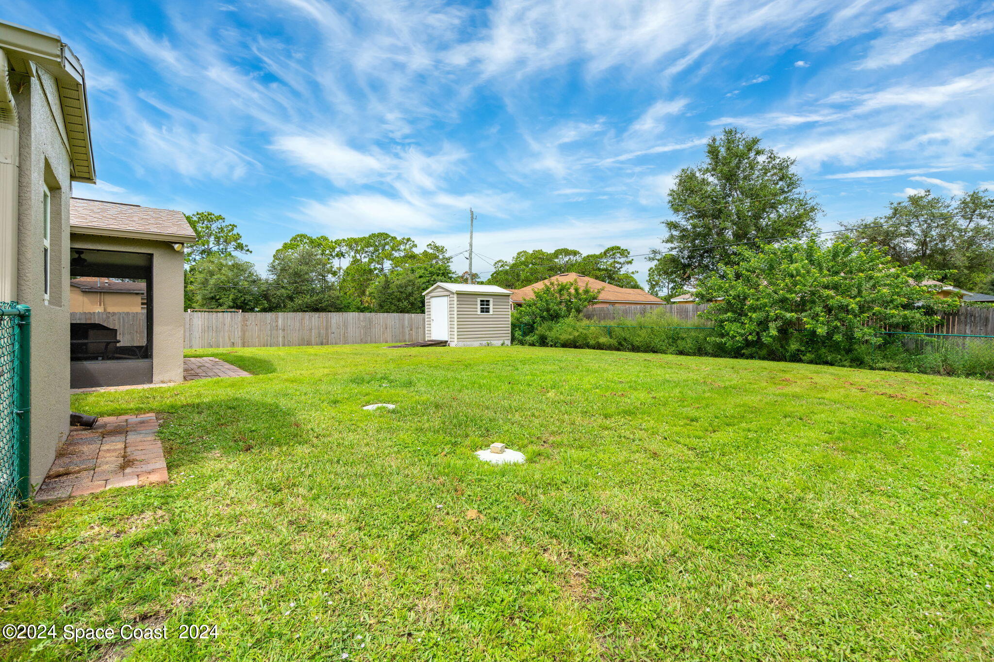 923 Turquoise Street SE