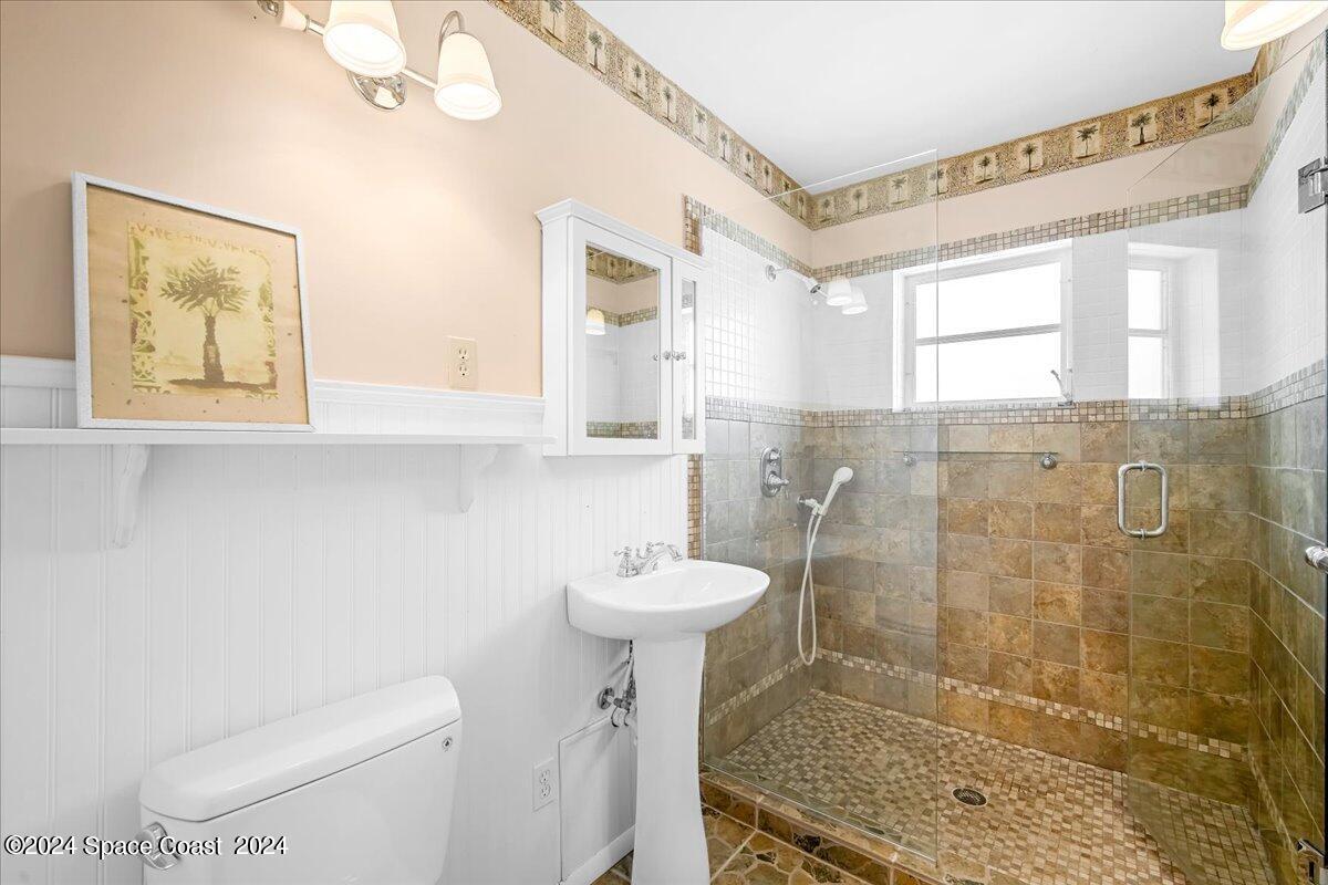 211 Deland Avenue