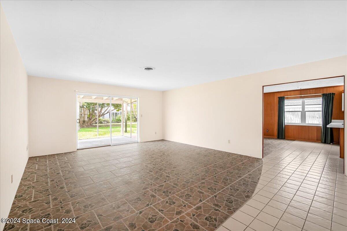 211 Deland Avenue