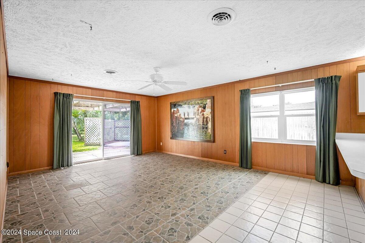 211 Deland Avenue