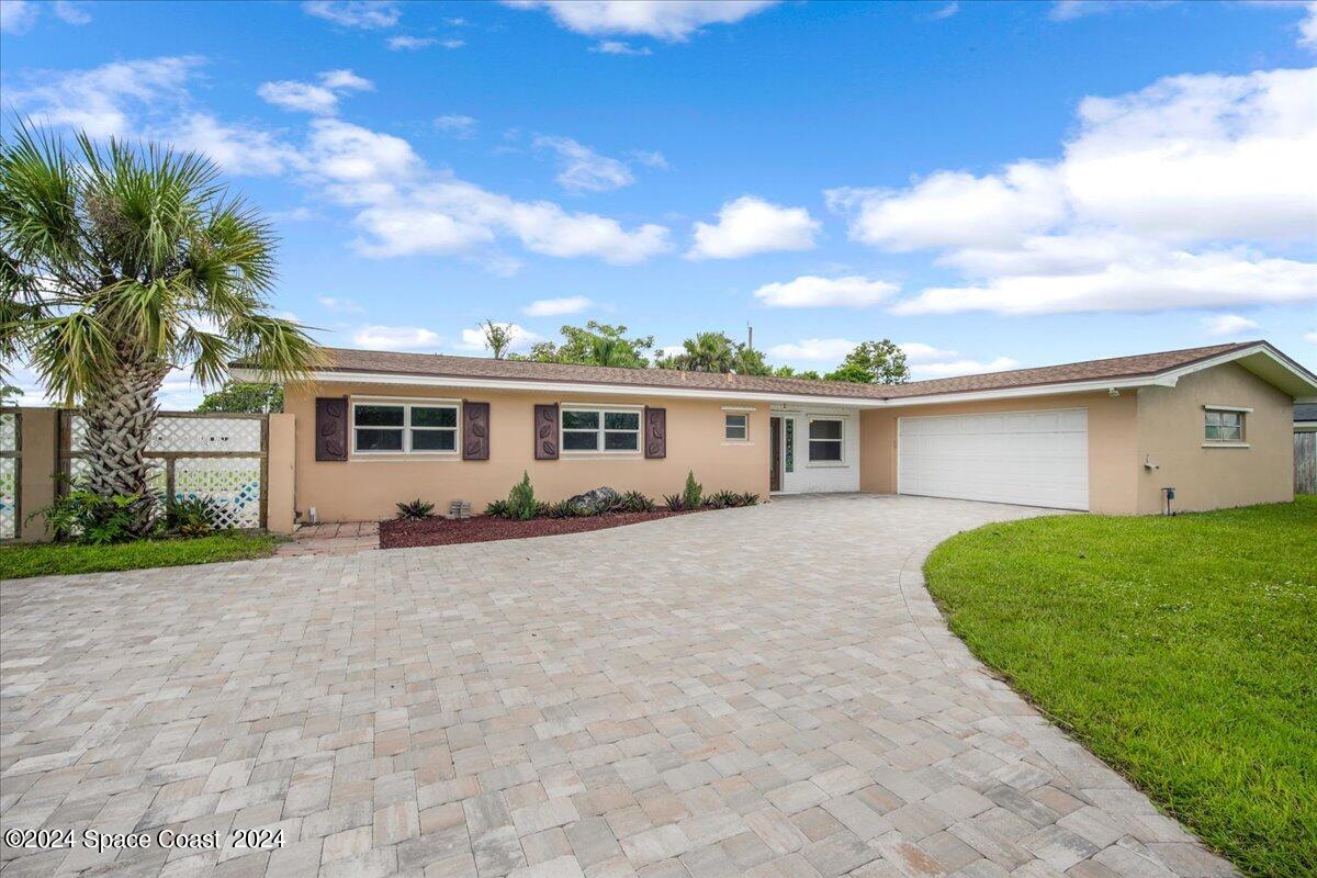 211 Deland Avenue