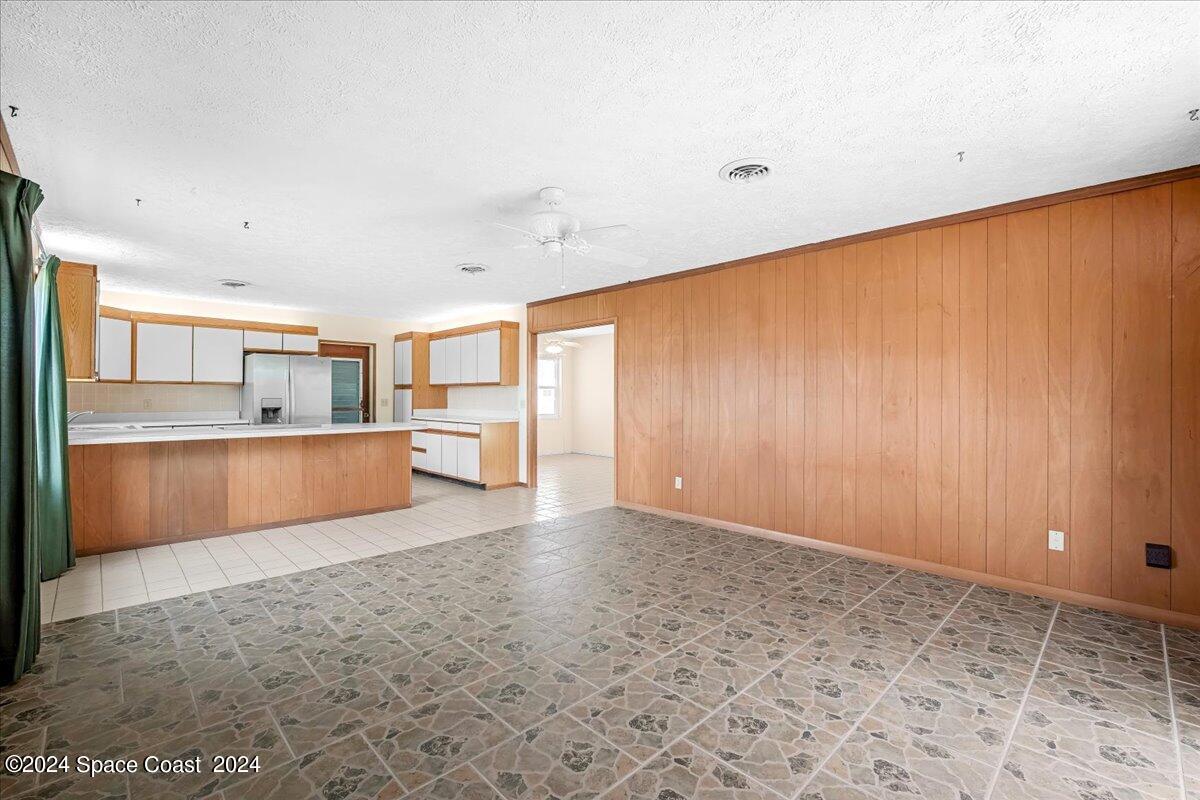 211 Deland Avenue