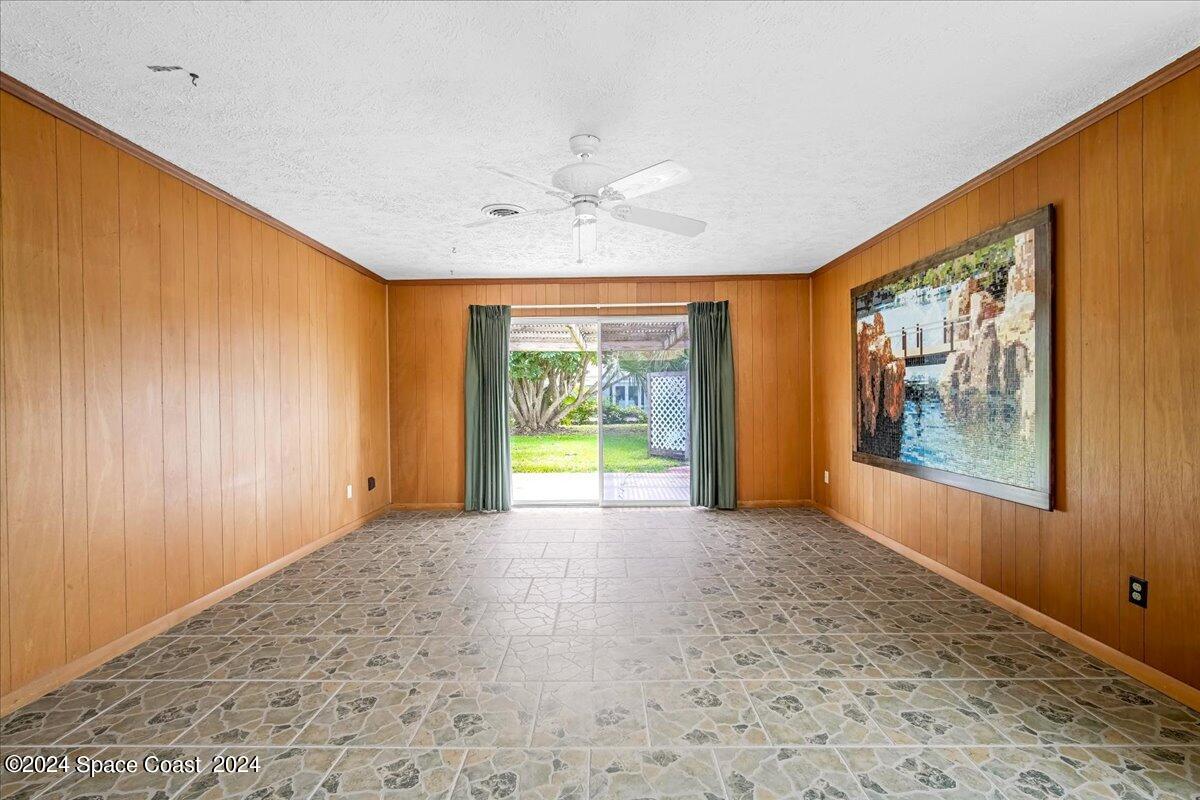 211 Deland Avenue