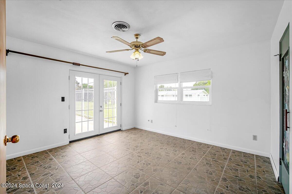 211 Deland Avenue