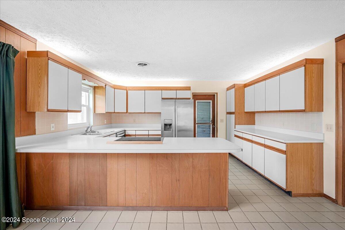 211 Deland Avenue
