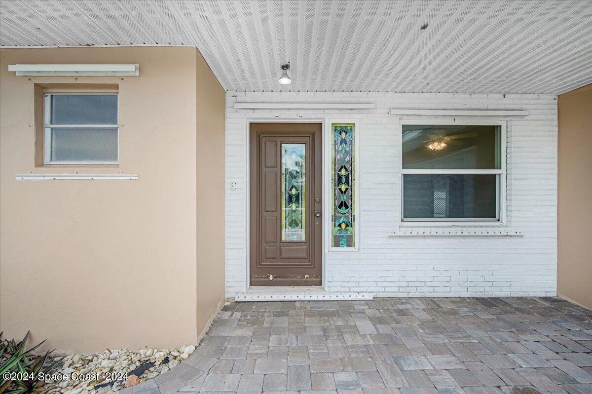 211 Deland Avenue