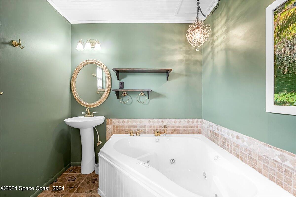 211 Deland Avenue